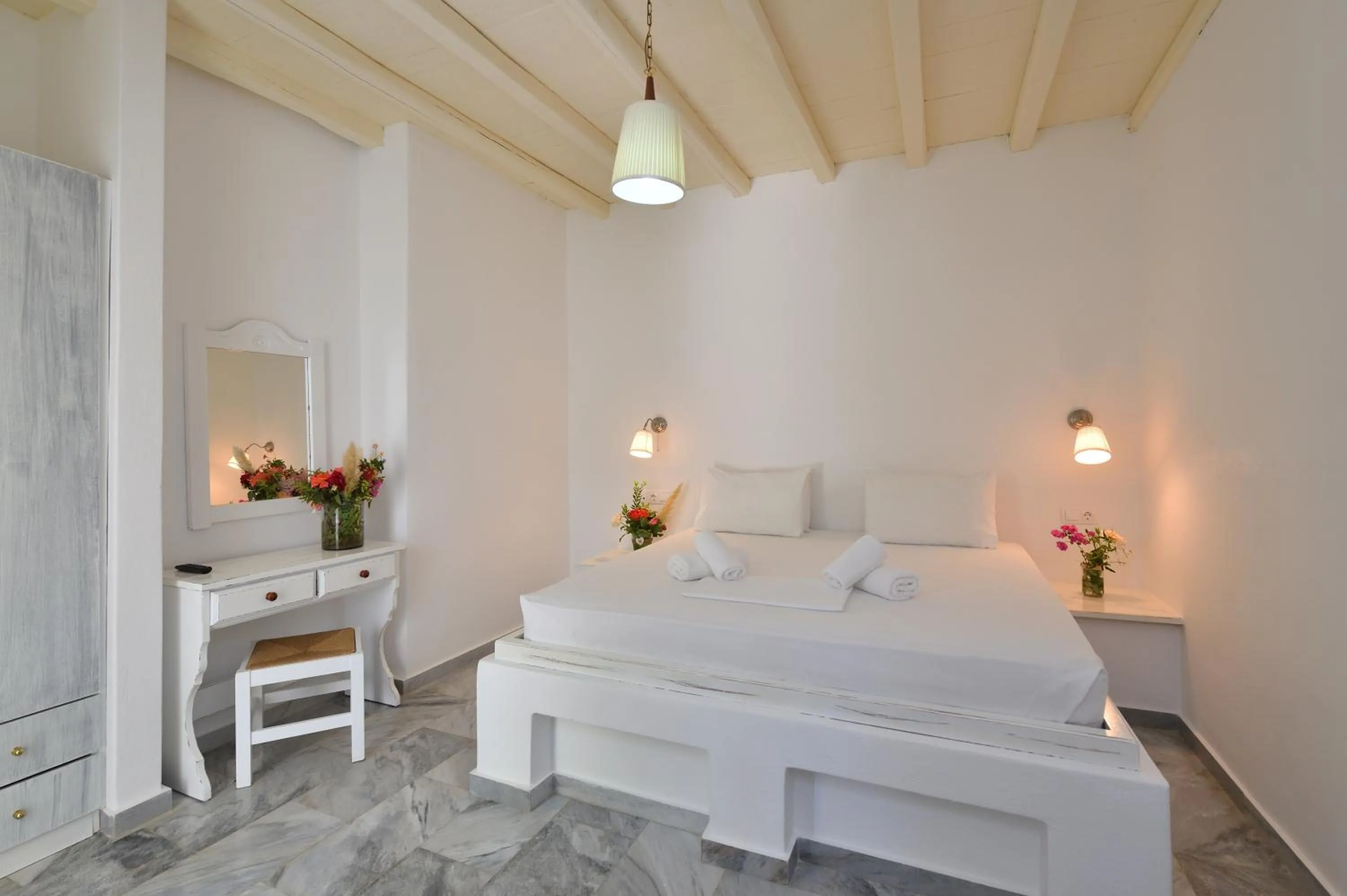 Bedroom, Bed in Surfing Beach Village Paros