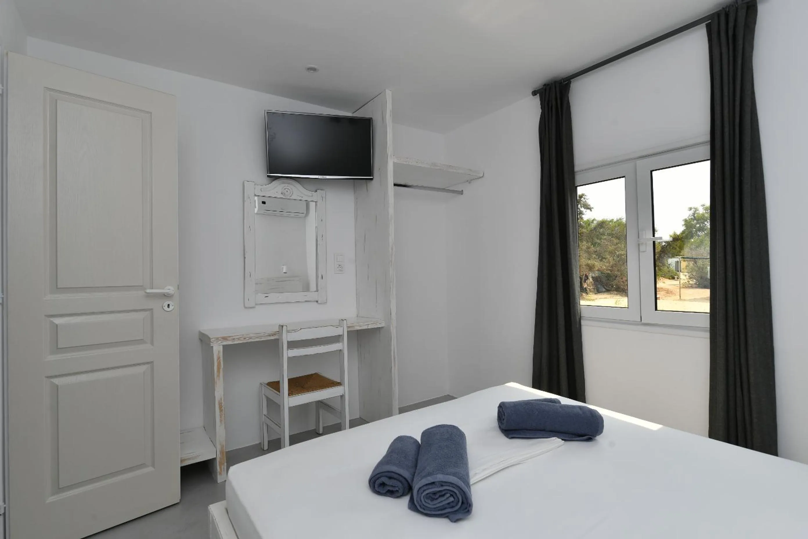Bedroom, Bed in Surfing Beach Village Paros