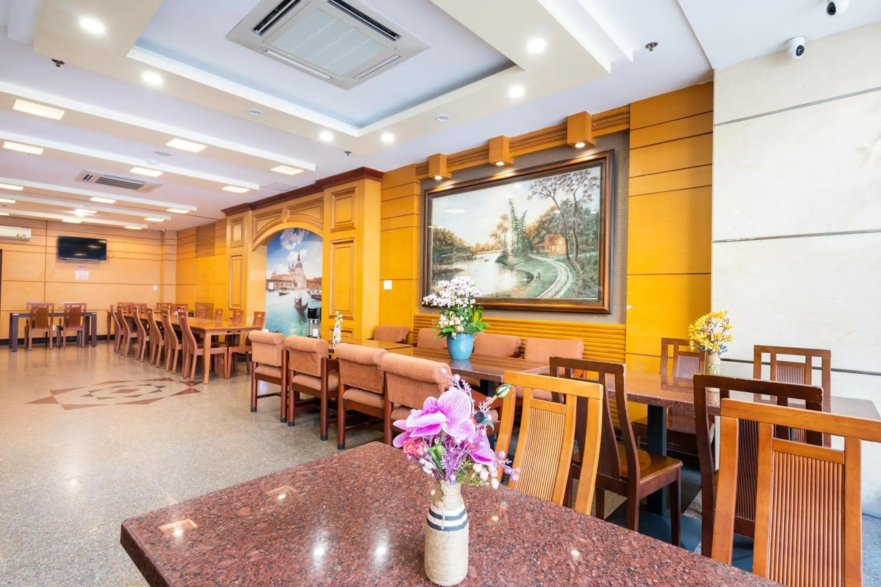 Restaurant/places to eat in LUCASTA SAIGON Hotel Restaurant/places to eat in LUCASTA SAIGON Hotel