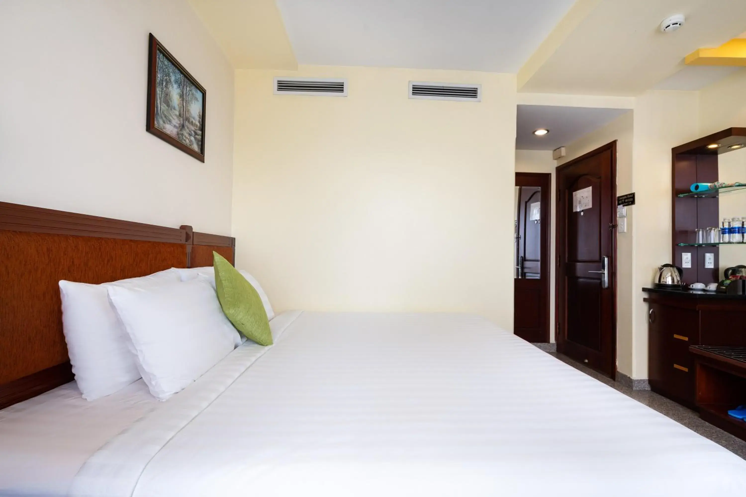 Bed in LUCASTA SAIGON Hotel Bed in LUCASTA SAIGON Hotel