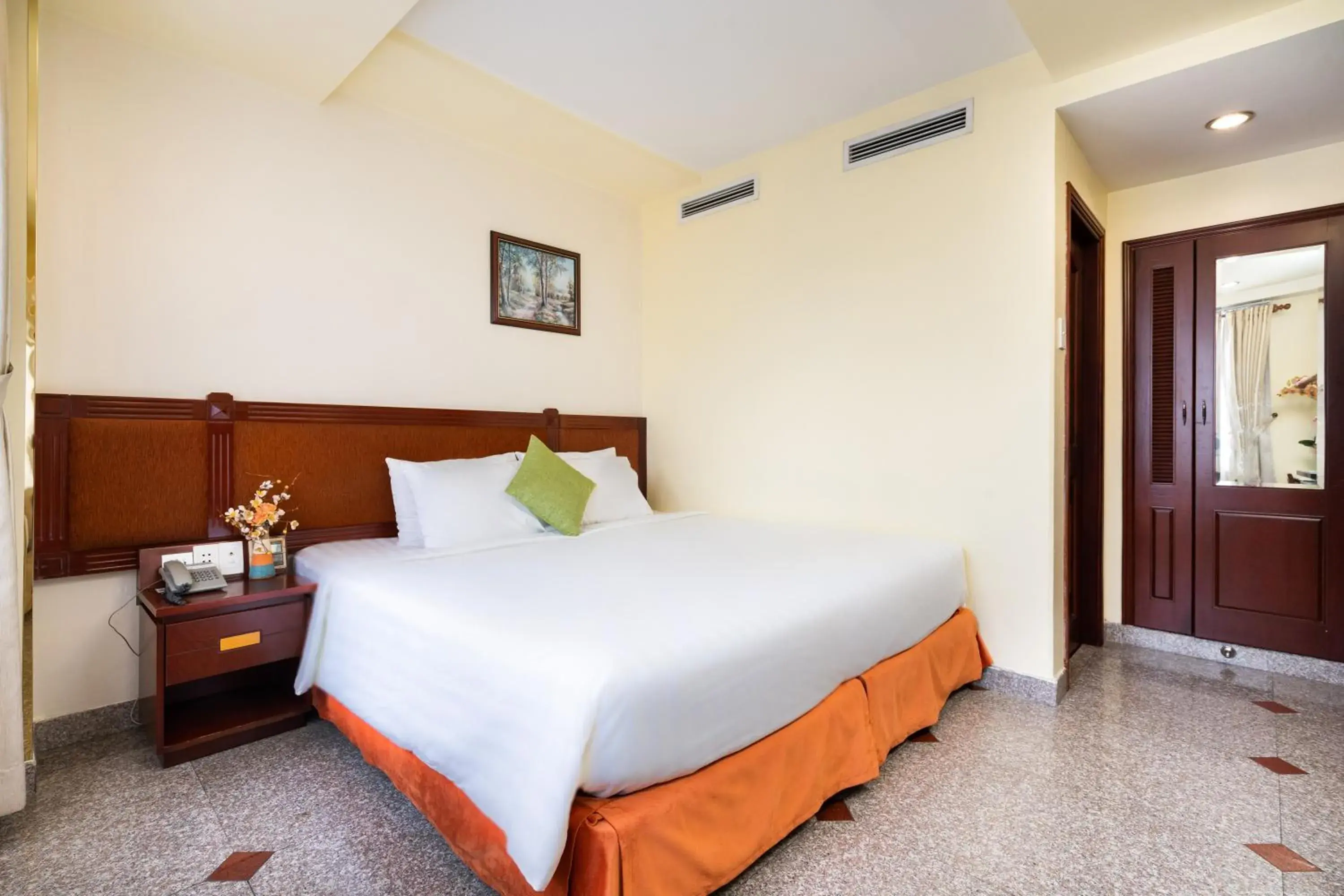 Bed in LUCASTA SAIGON Hotel Bed in LUCASTA SAIGON Hotel