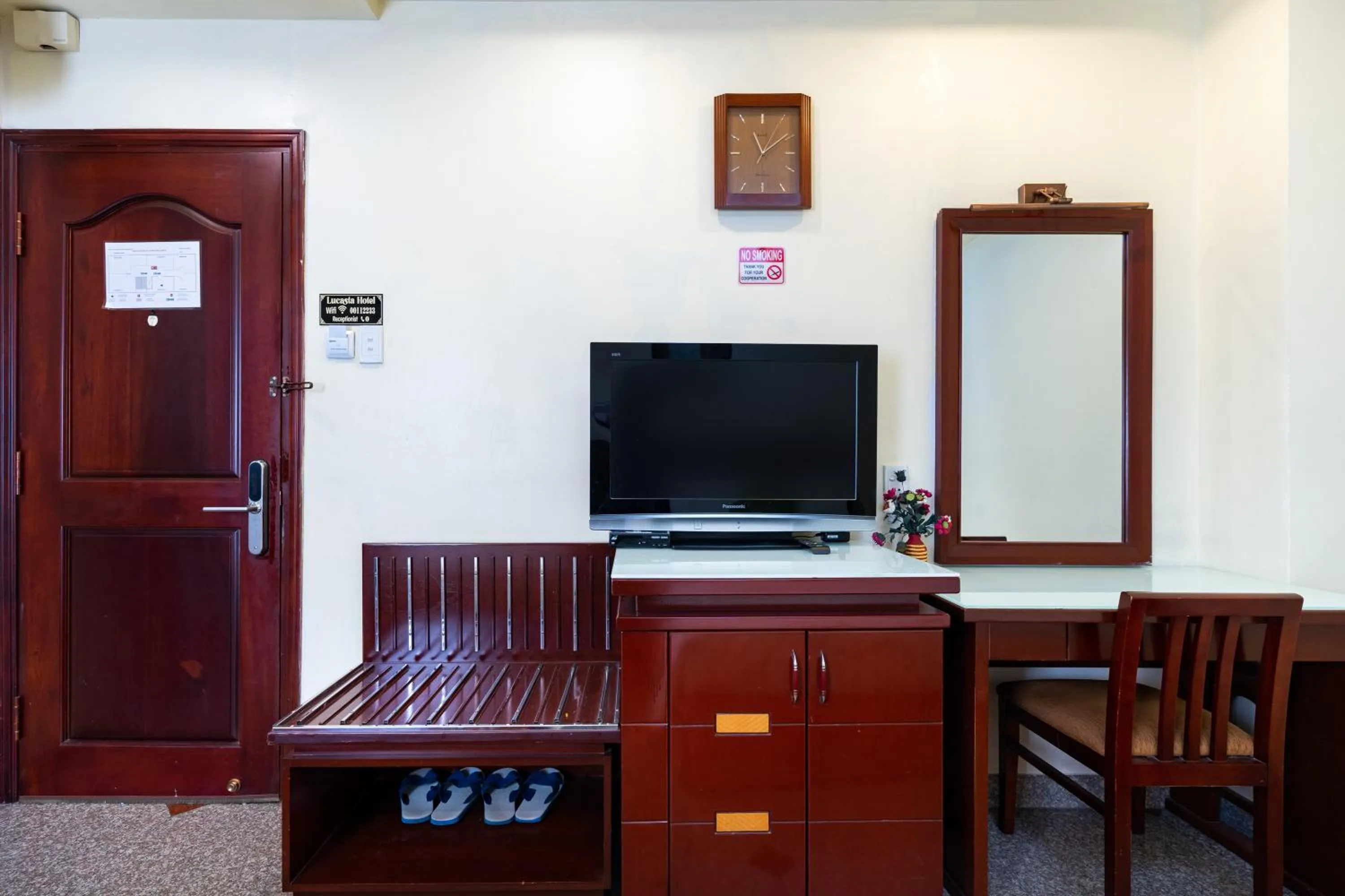 Communal lounge/ TV room in LUCASTA SAIGON Hotel