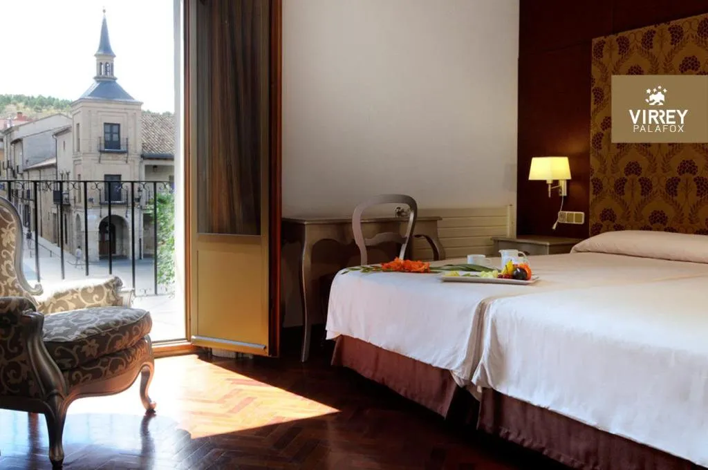 View (from property/room), Bed in Hotel II Virrey