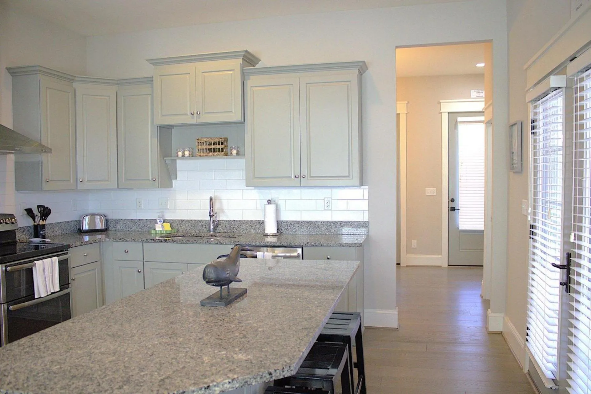 404A The Hilltop House