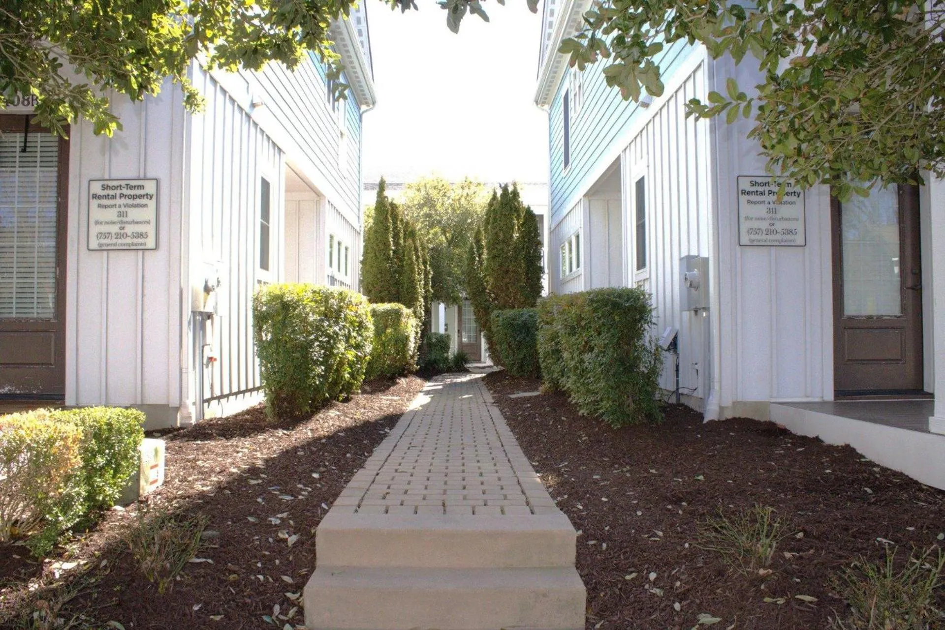 404A The Hilltop House