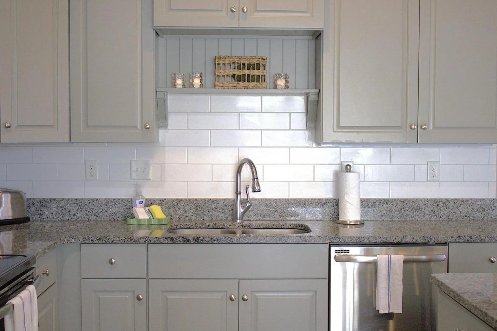 404A The Hilltop House