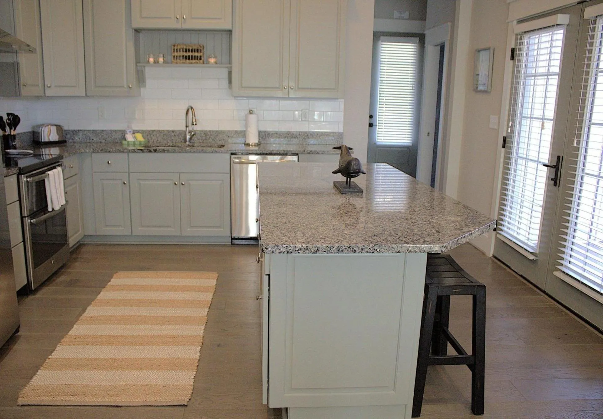 404A The Hilltop House