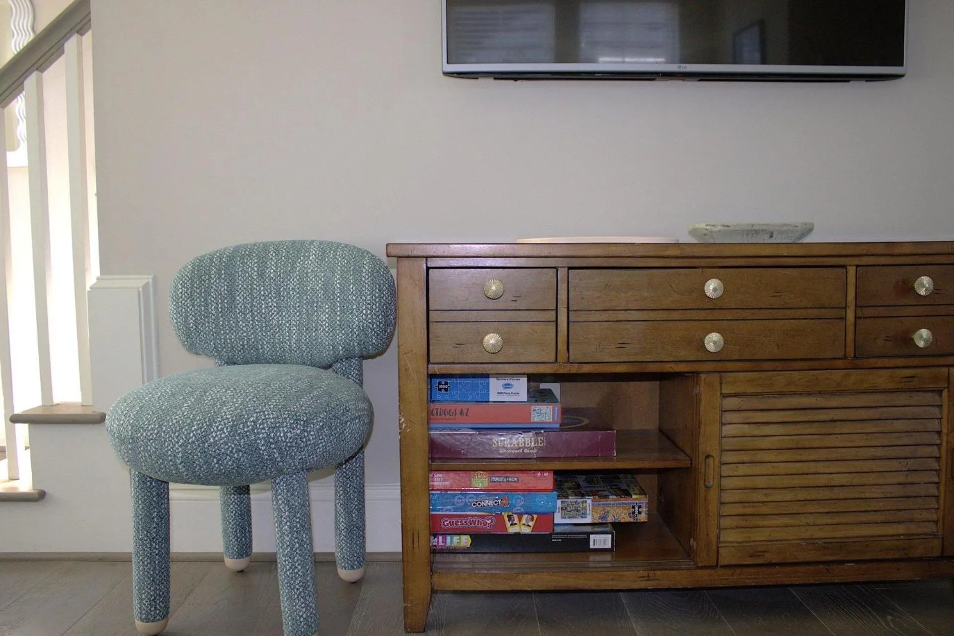 404A The Hilltop House