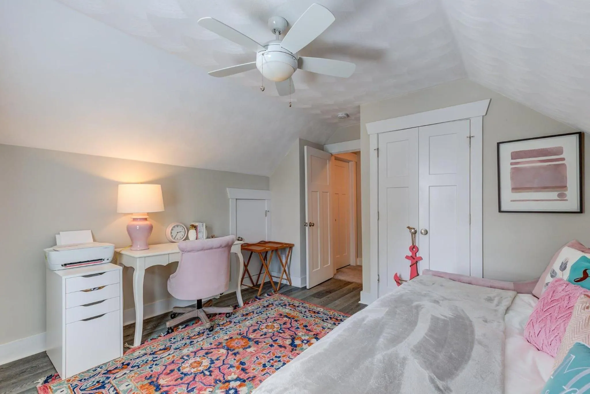 Bed in 517 The Southend Pier House