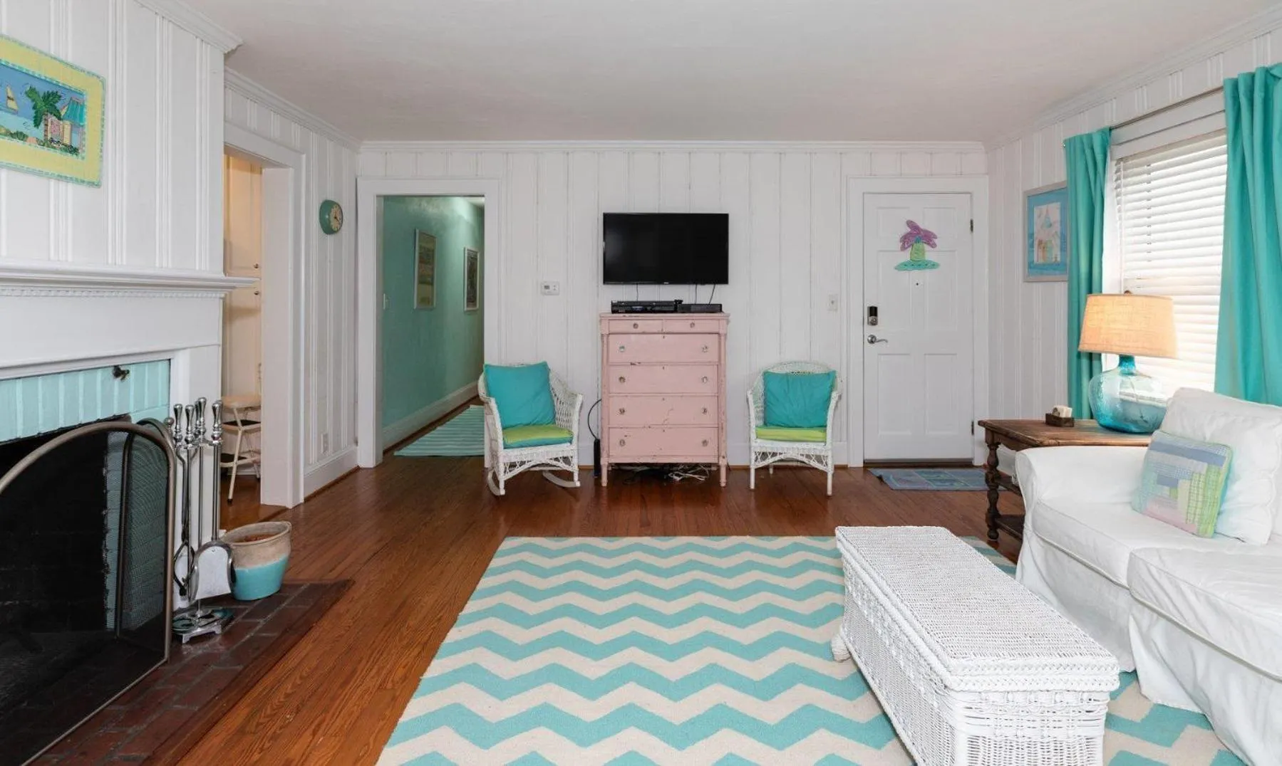 Bed in The Seashore Getaway House