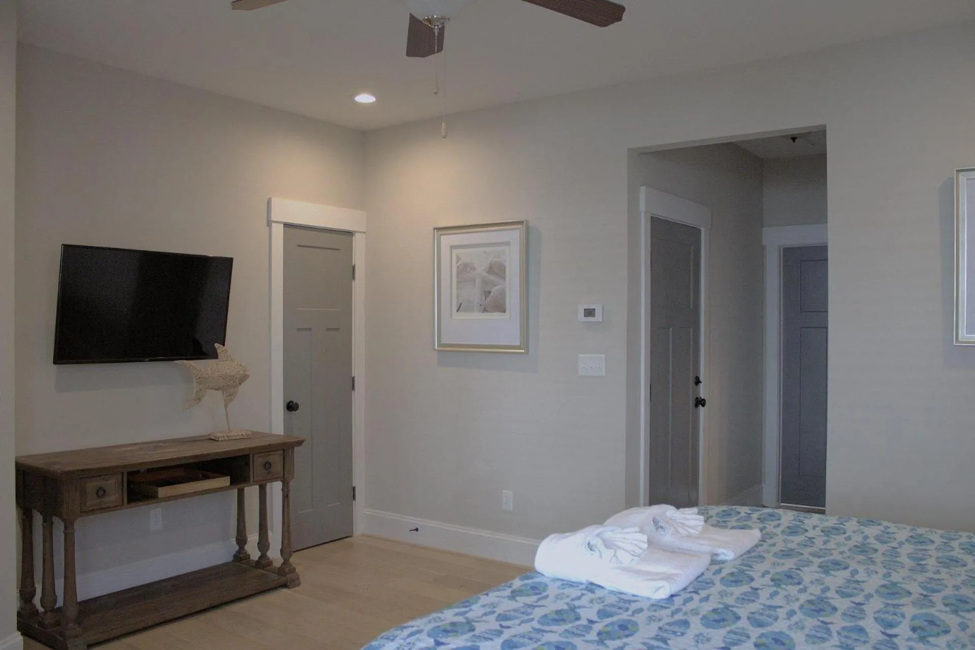 Bed in 410B The King Neptune House