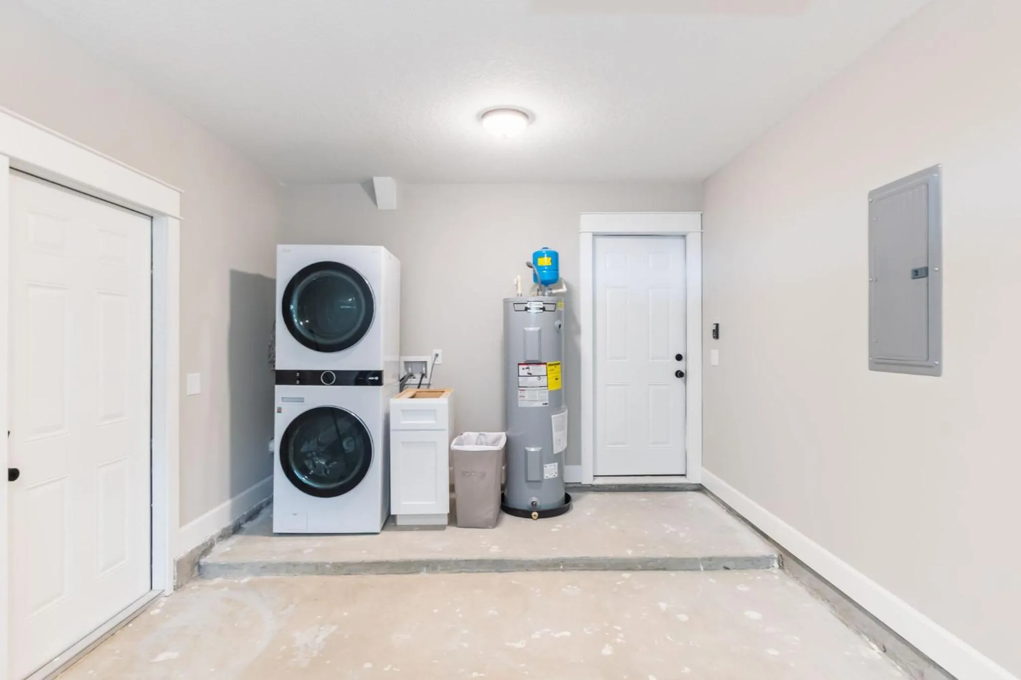 Brand New Bungalow with King Bed Suites in St Aug