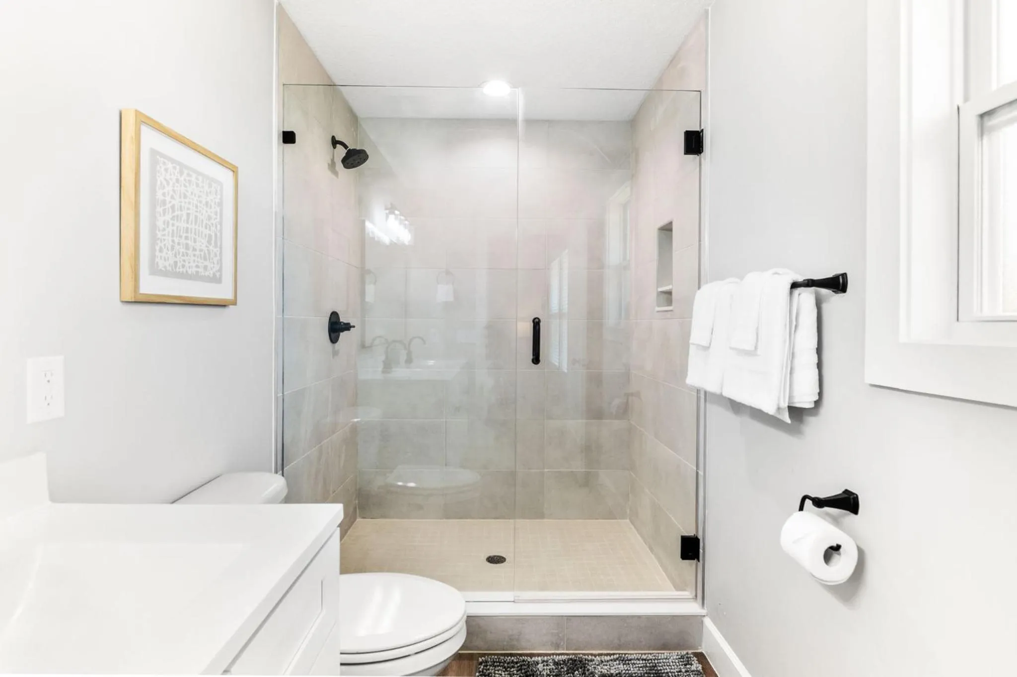 Brand New Bungalow with King Bed Suites in St Aug