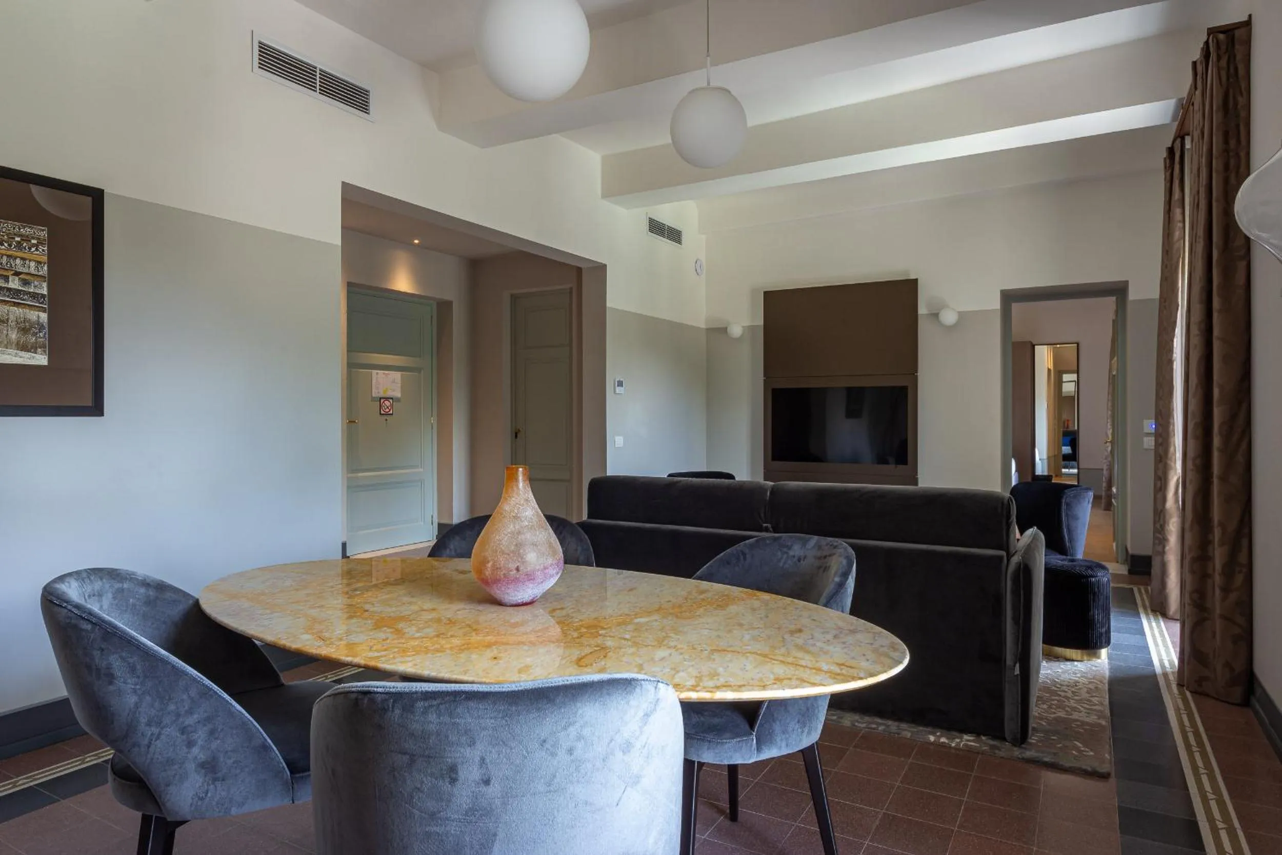 TV and multimedia in Grand Universe La Residenza