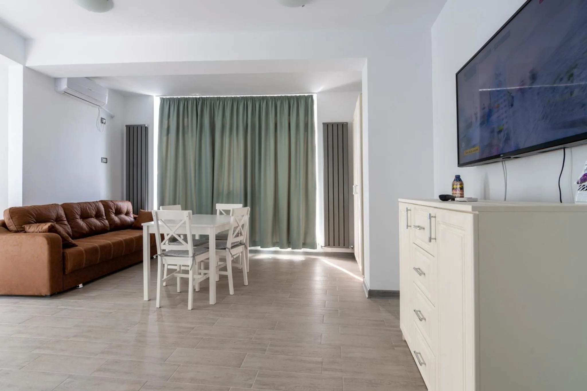TV and multimedia in Apartamente Miramare by Alz