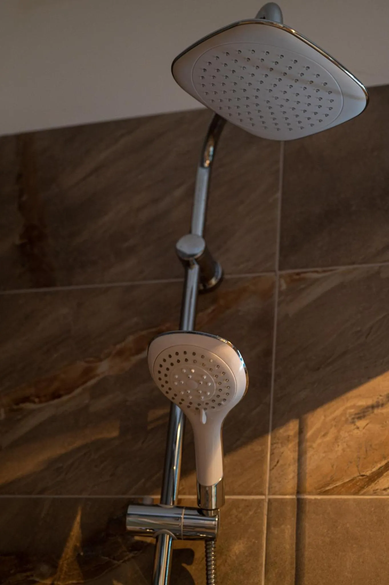 Shower in Apartamente Miramare by Alz