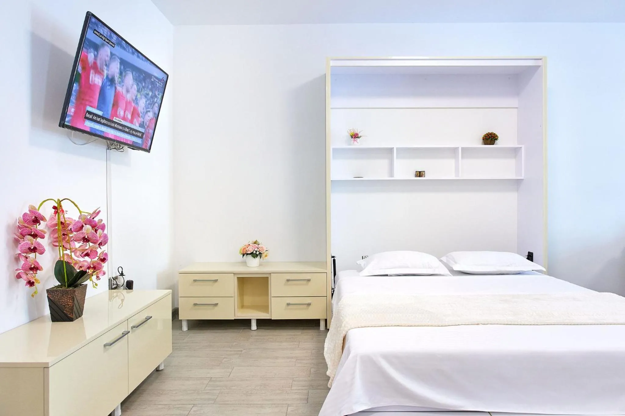 Bed in Apartamente Miramare by Alz