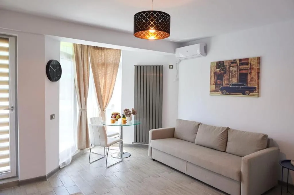 Living room in Apartamente Miramare by Alz