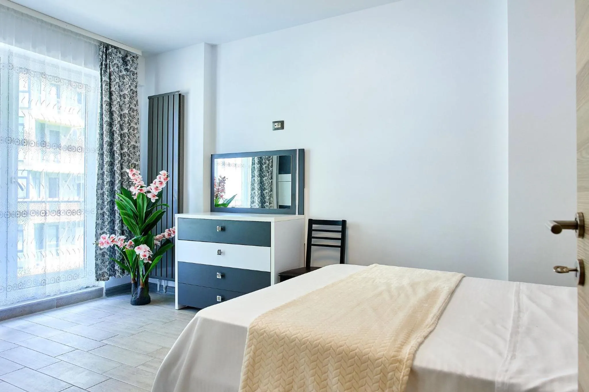Bed in Apartamente Miramare by Alz