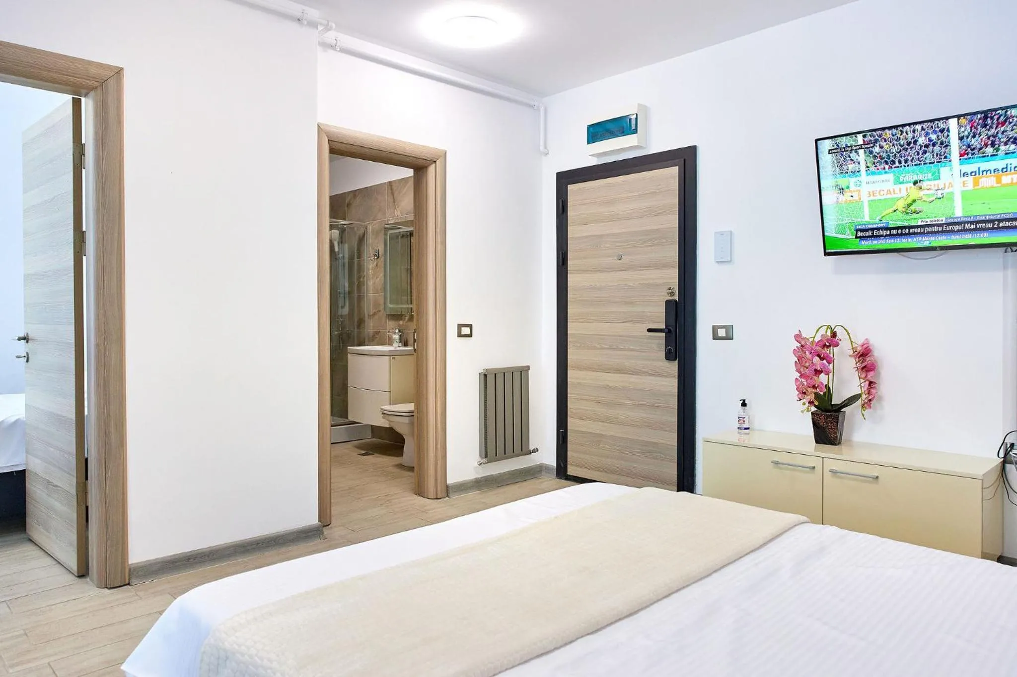 Bed in Apartamente Miramare by Alz