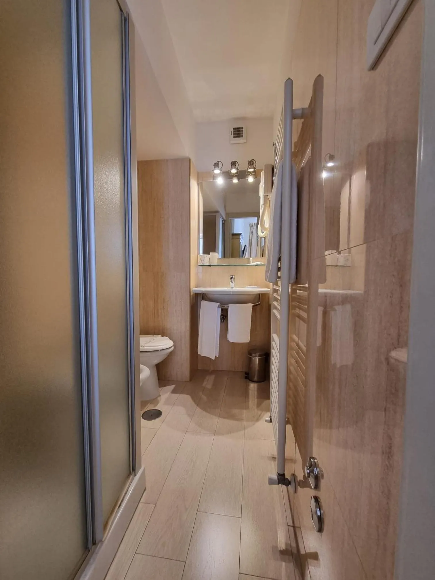 Bathroom in Hotel Virgilio