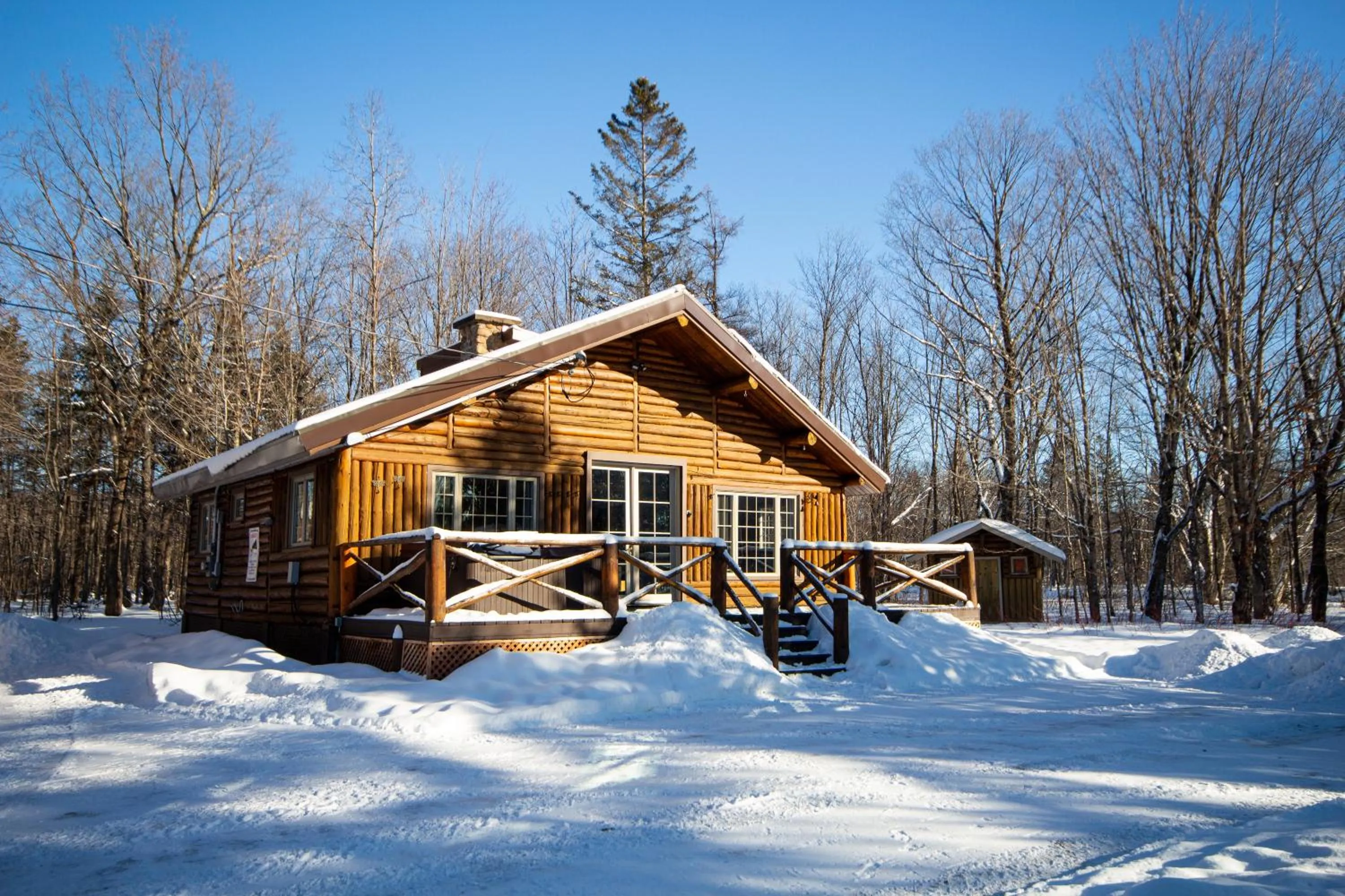 Property building in Riverside Cabin, Fishing, and Relaxation