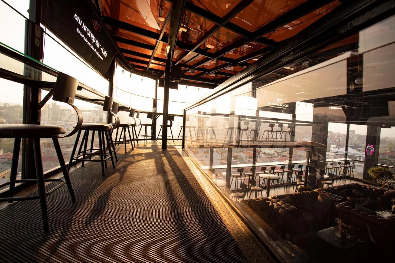 Restaurant/places to eat in La Maison Boutique Hotel