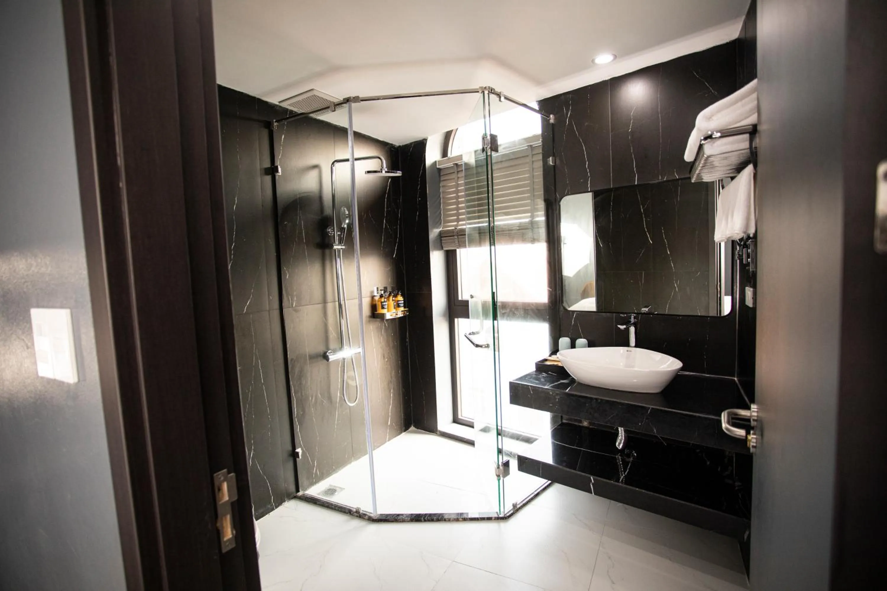 Shower in La Maison Boutique Hotel