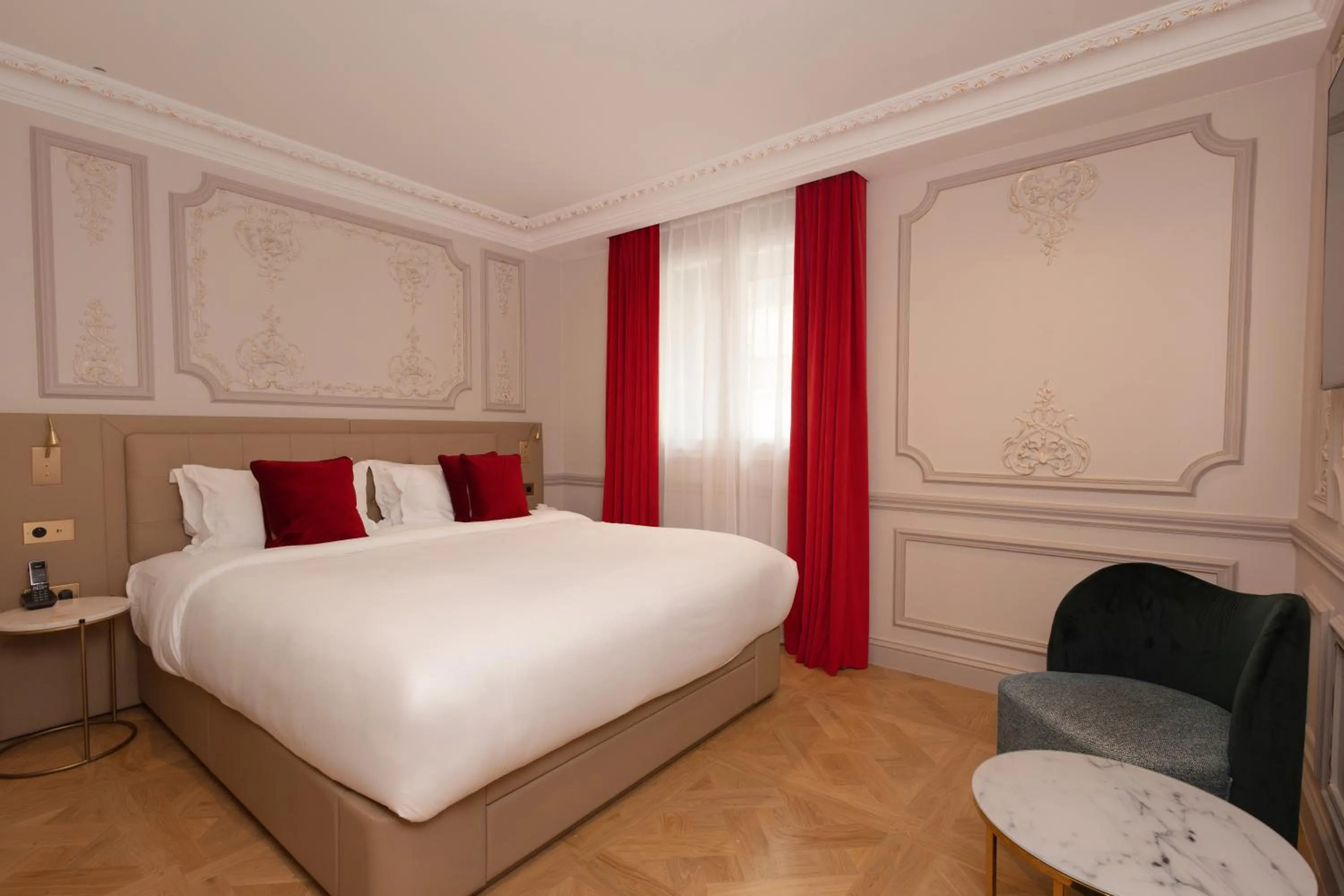 Bedroom, Bed in Mode Paris Aparthotel