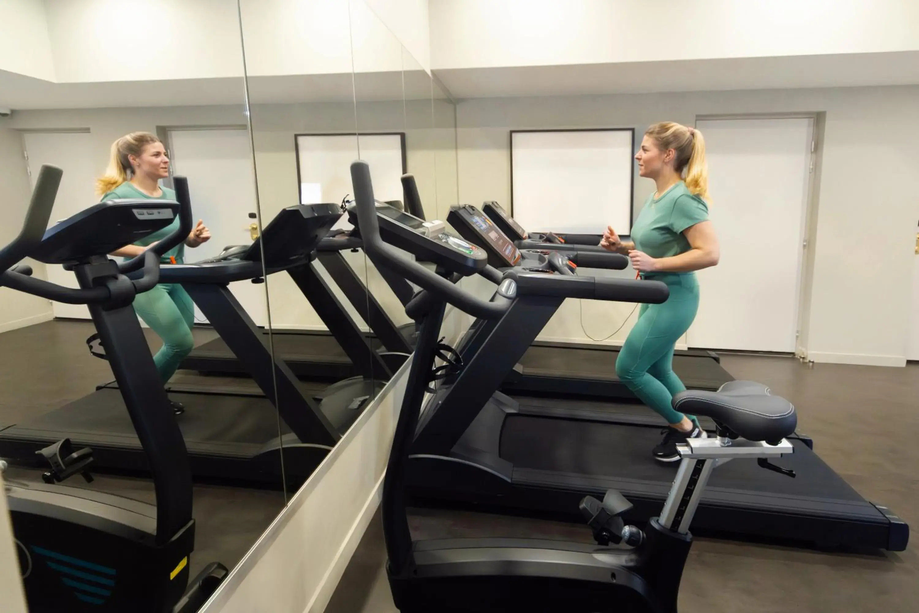 Fitness centre/facilities in Mode Paris Aparthotel Fitness centre/facilities in Mode Paris Aparthotel