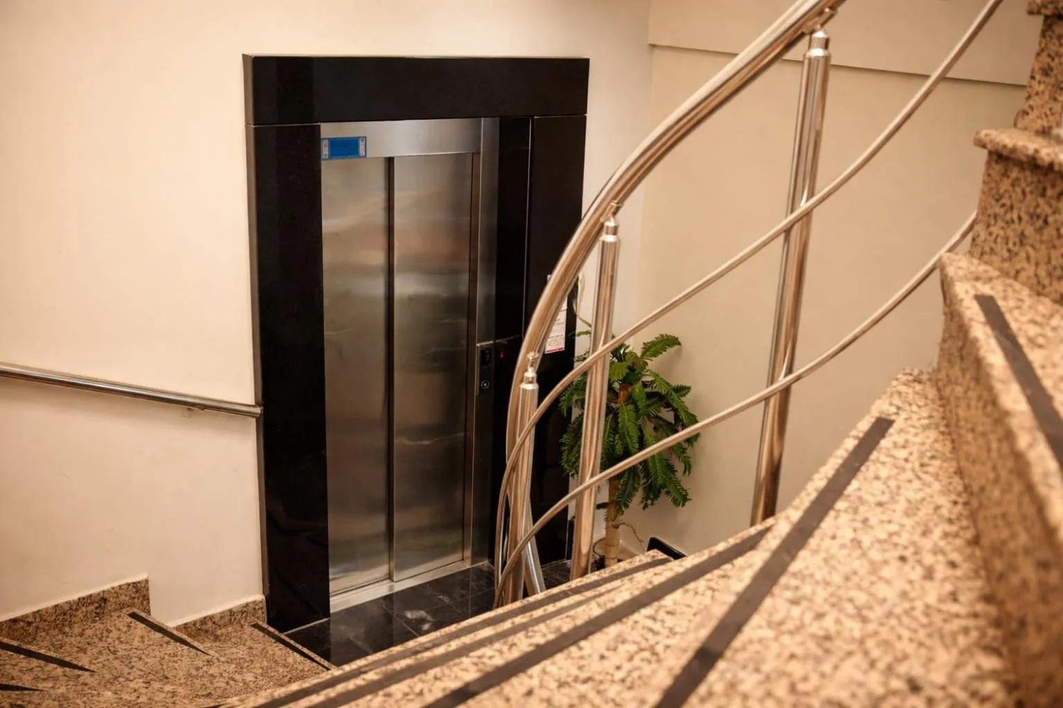 elevator in Olen Uskudar Hotel