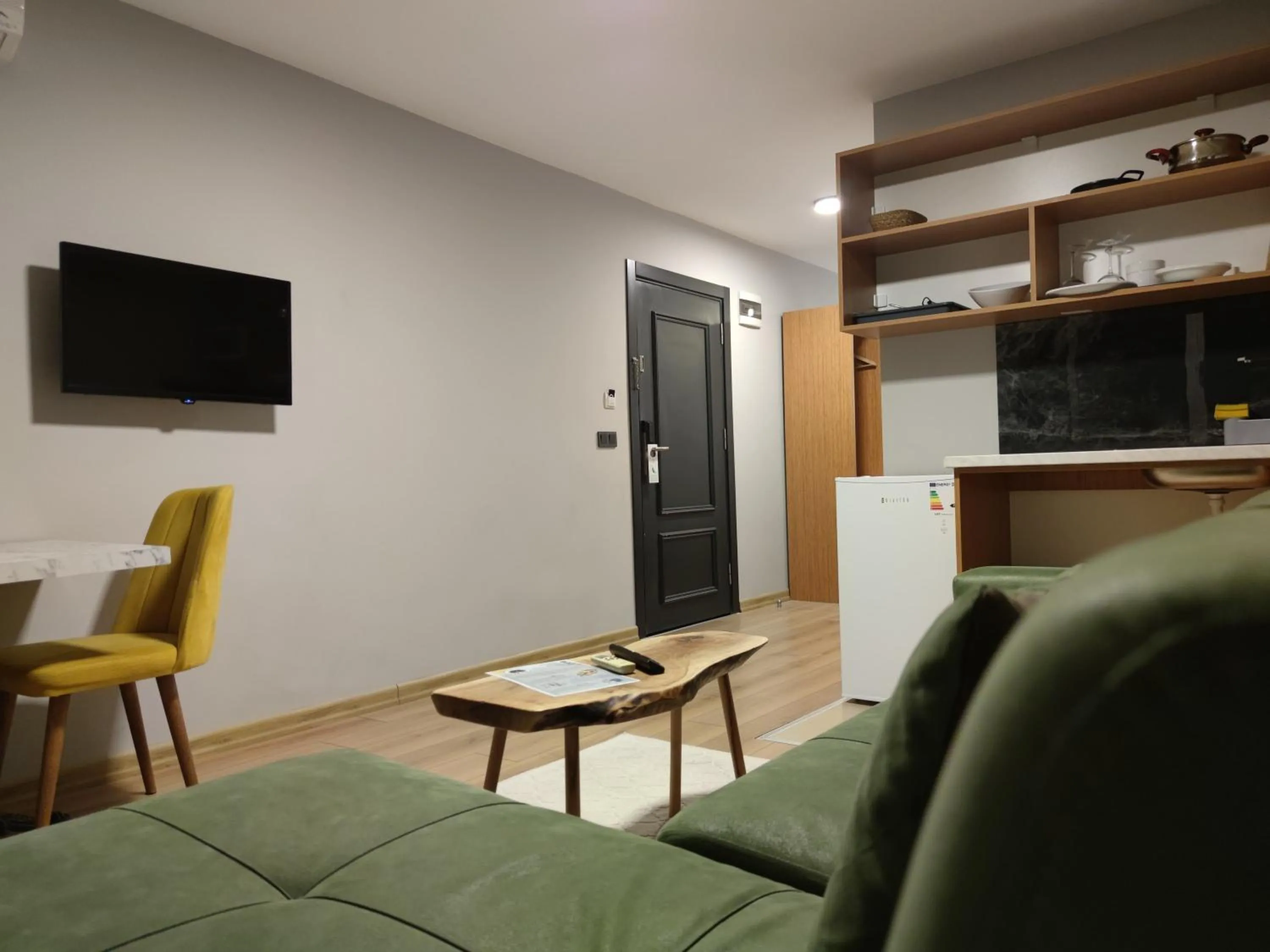 TV and multimedia in Olen Uskudar Hotel