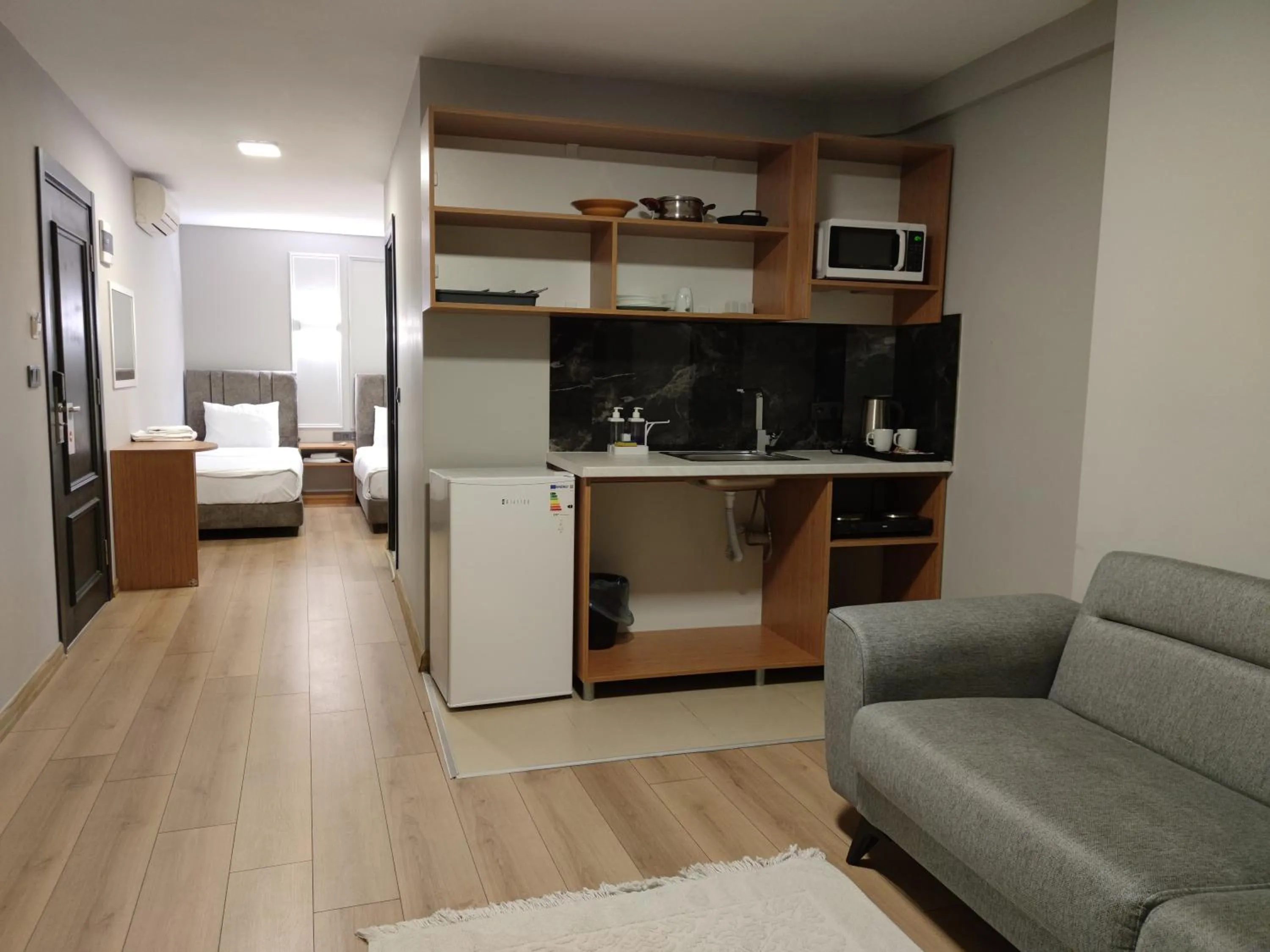 TV and multimedia in Olen Uskudar Hotel