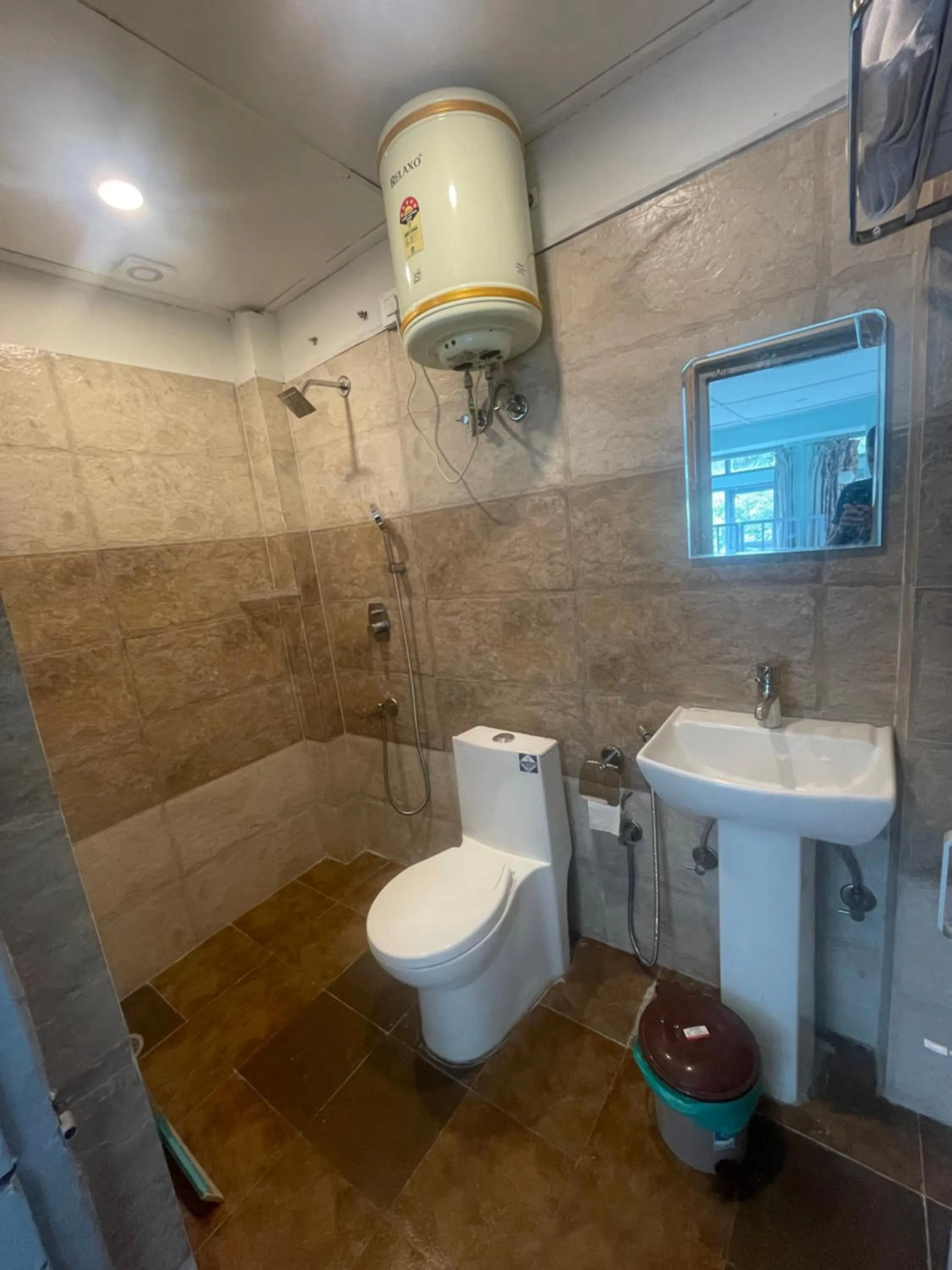 Shower in Eevolve Dharamkot - An Eco Hostel