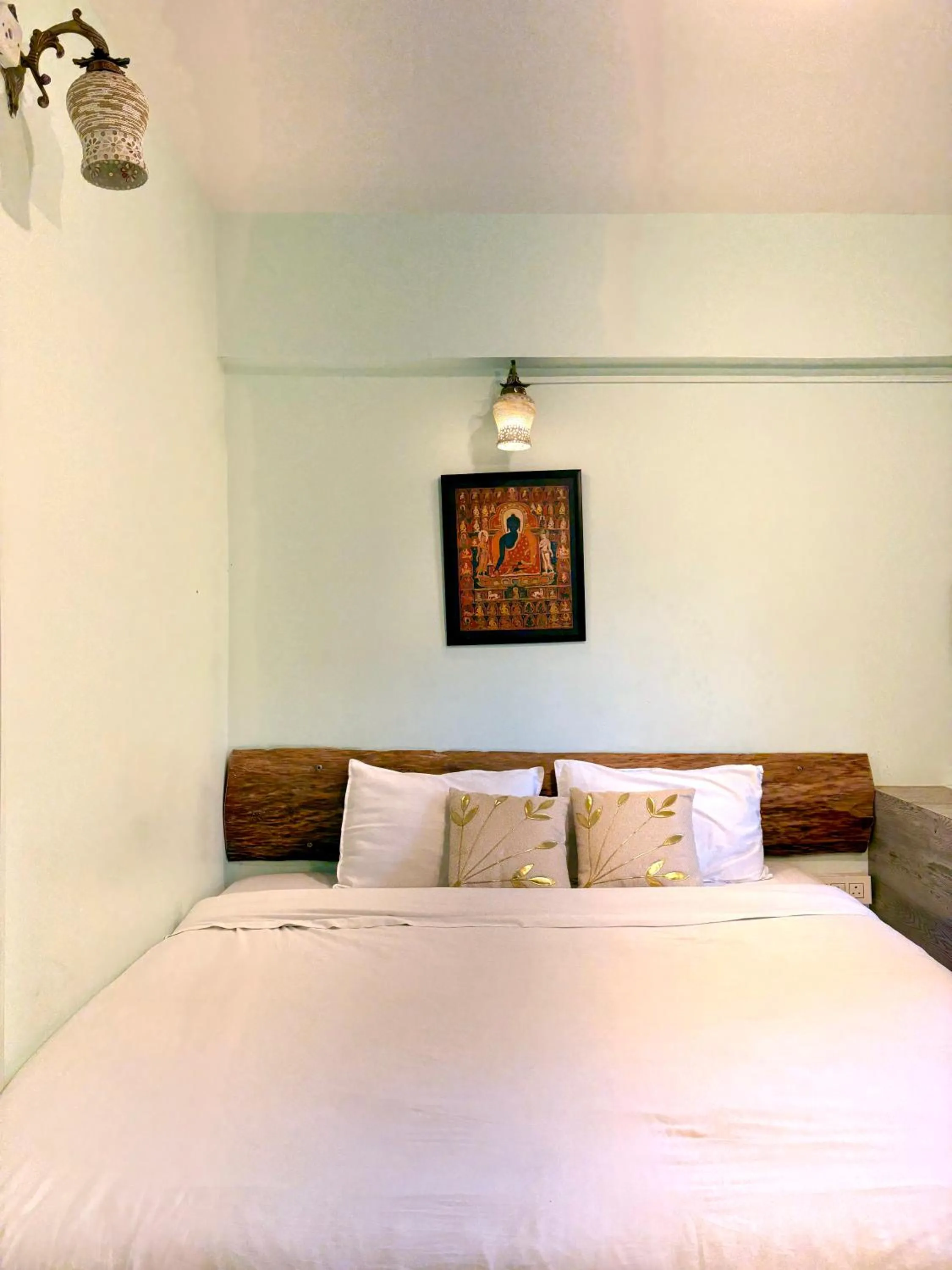 Bed in Eevolve Dharamkot - An Eco Hostel