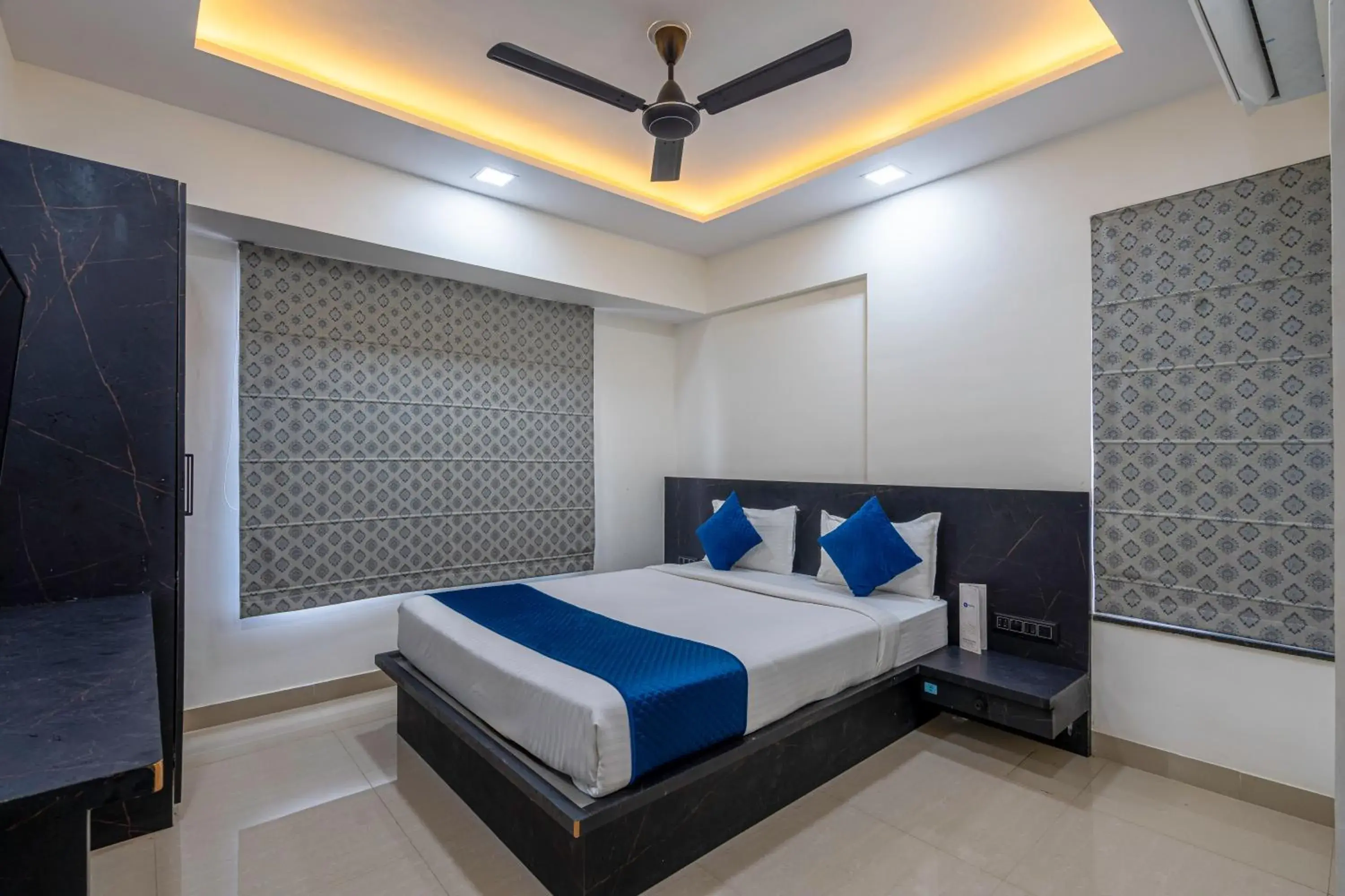 Bed in StayBird - Silver Oak, An Apartment Hotel, Kharadi Bed in StayBird - Silver Oak, An Apartment Hotel, Kharadi