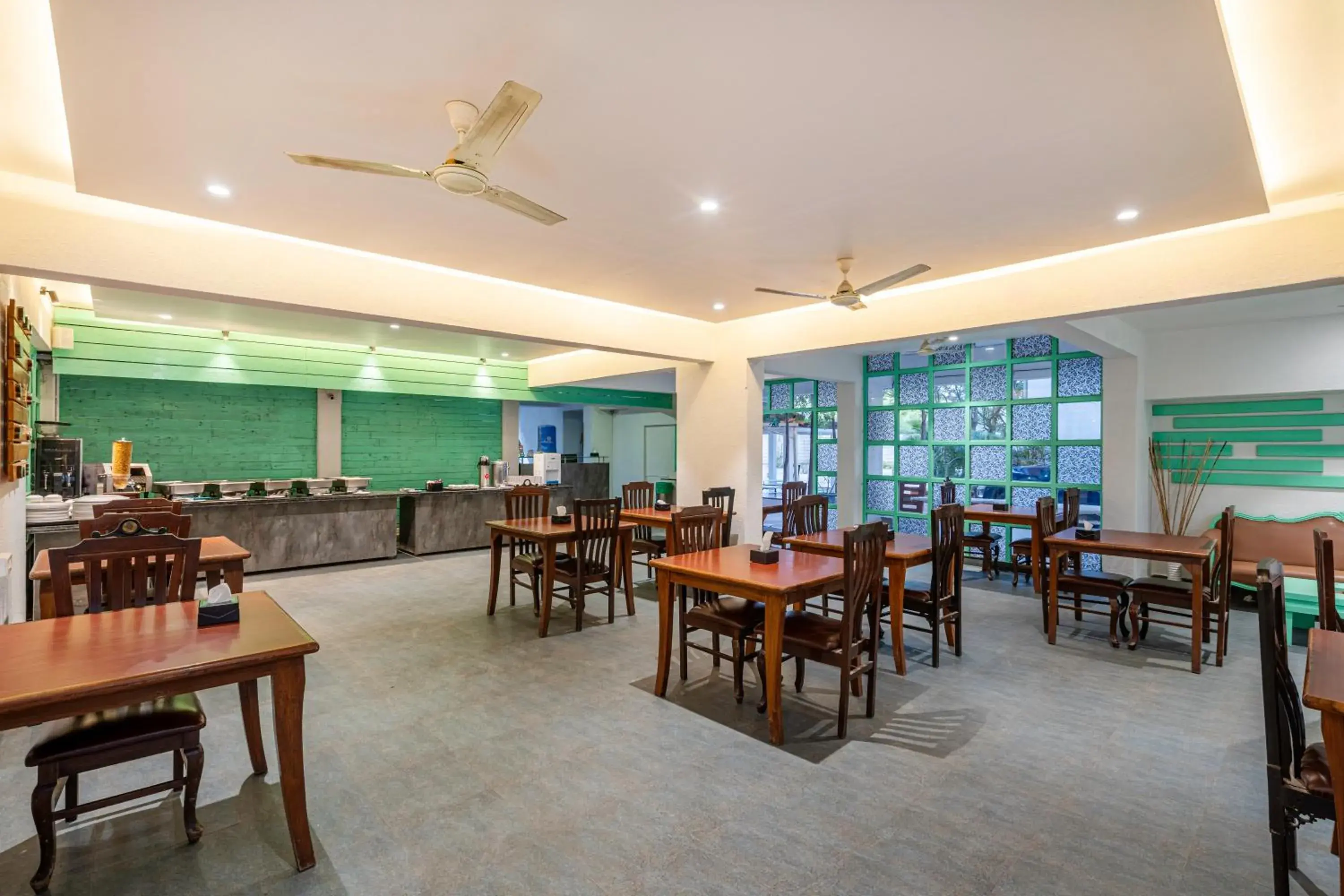 Restaurant/places to eat in StayBird - Silver Oak, An Apartment Hotel, Kharadi Restaurant/places to eat in StayBird - Silver Oak, An Apartment Hotel, Kharadi