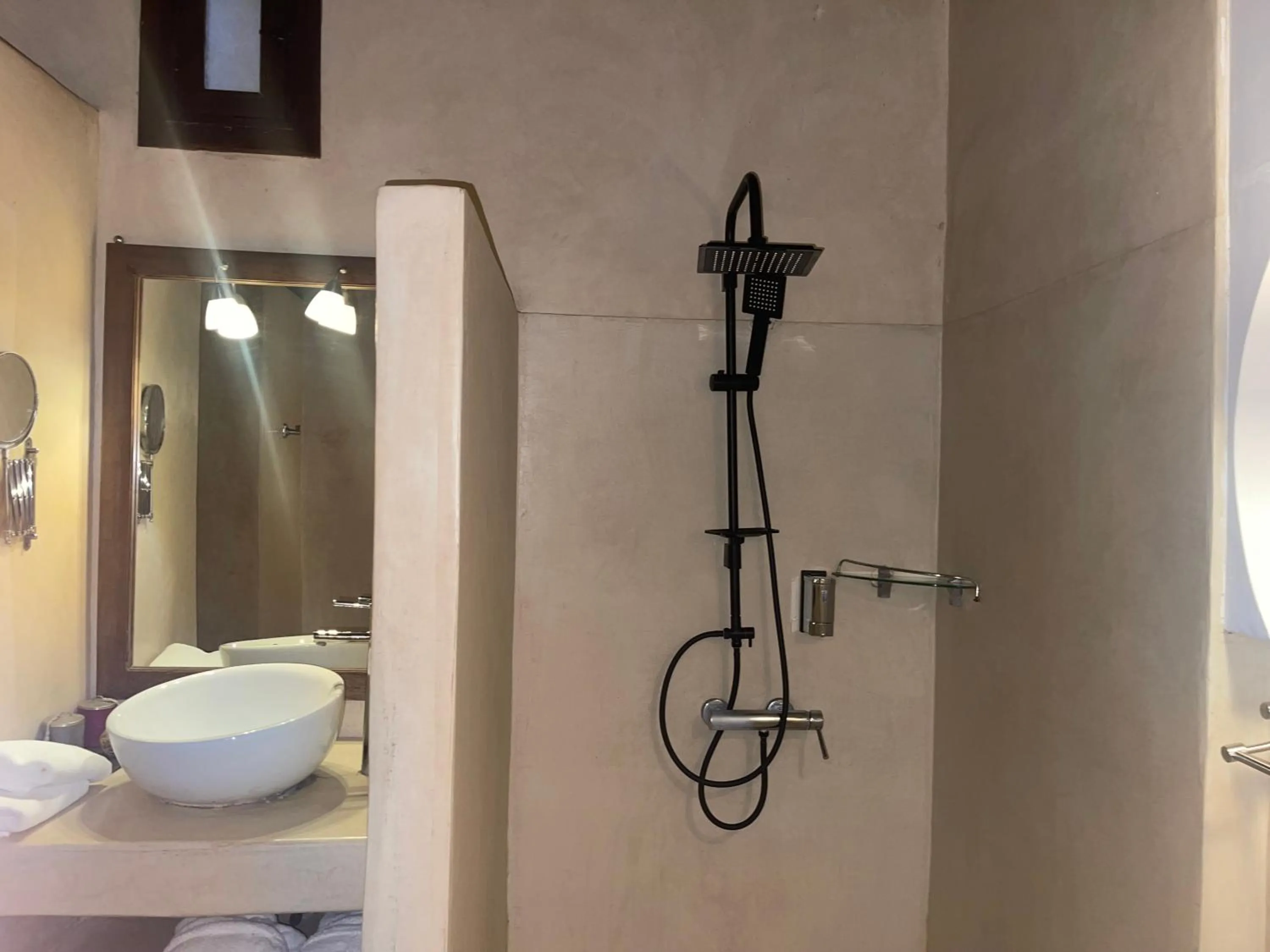 Bathroom in Riad Pourpre Medina