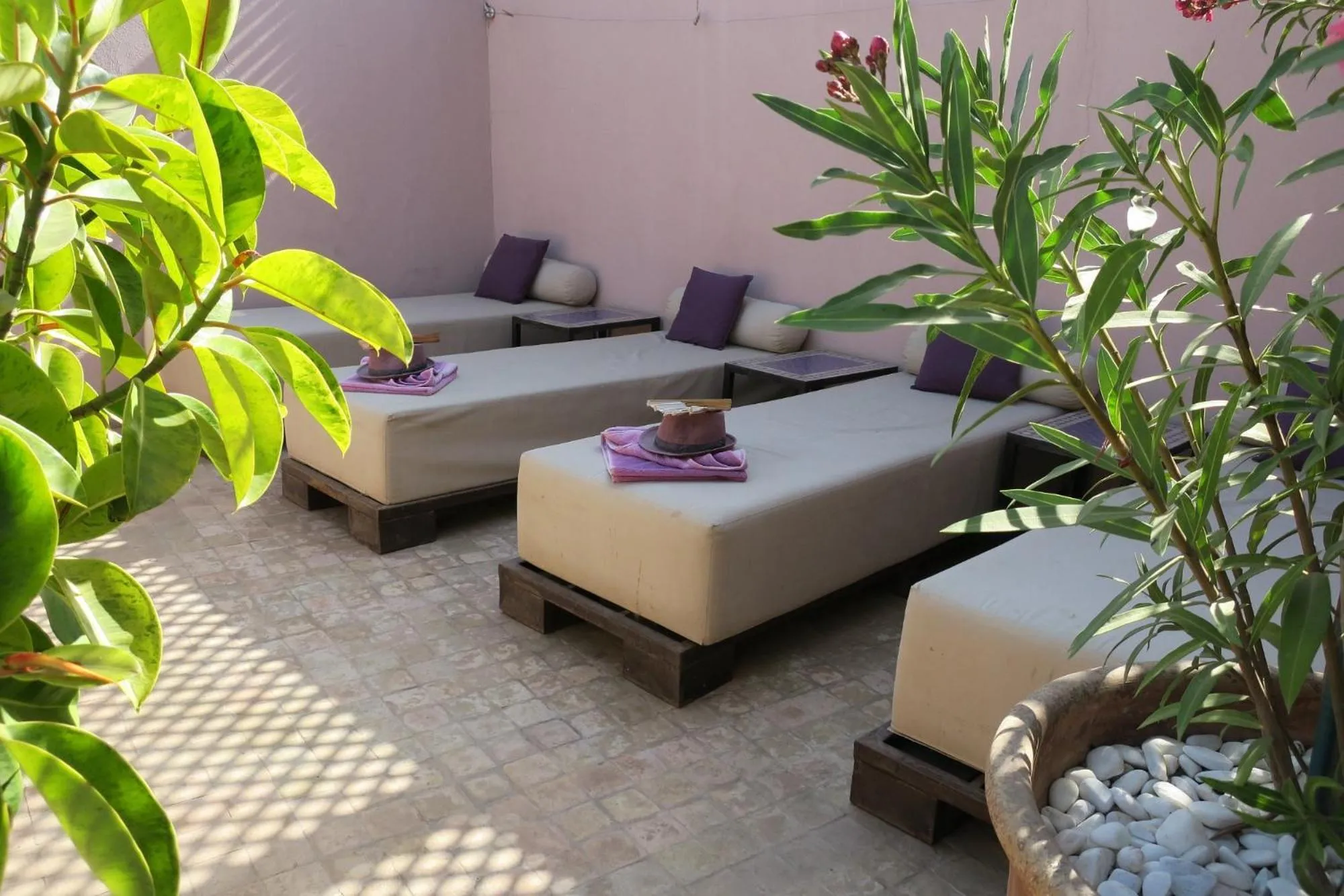 Balcony/Terrace, Bed in Riad Pourpre Medina