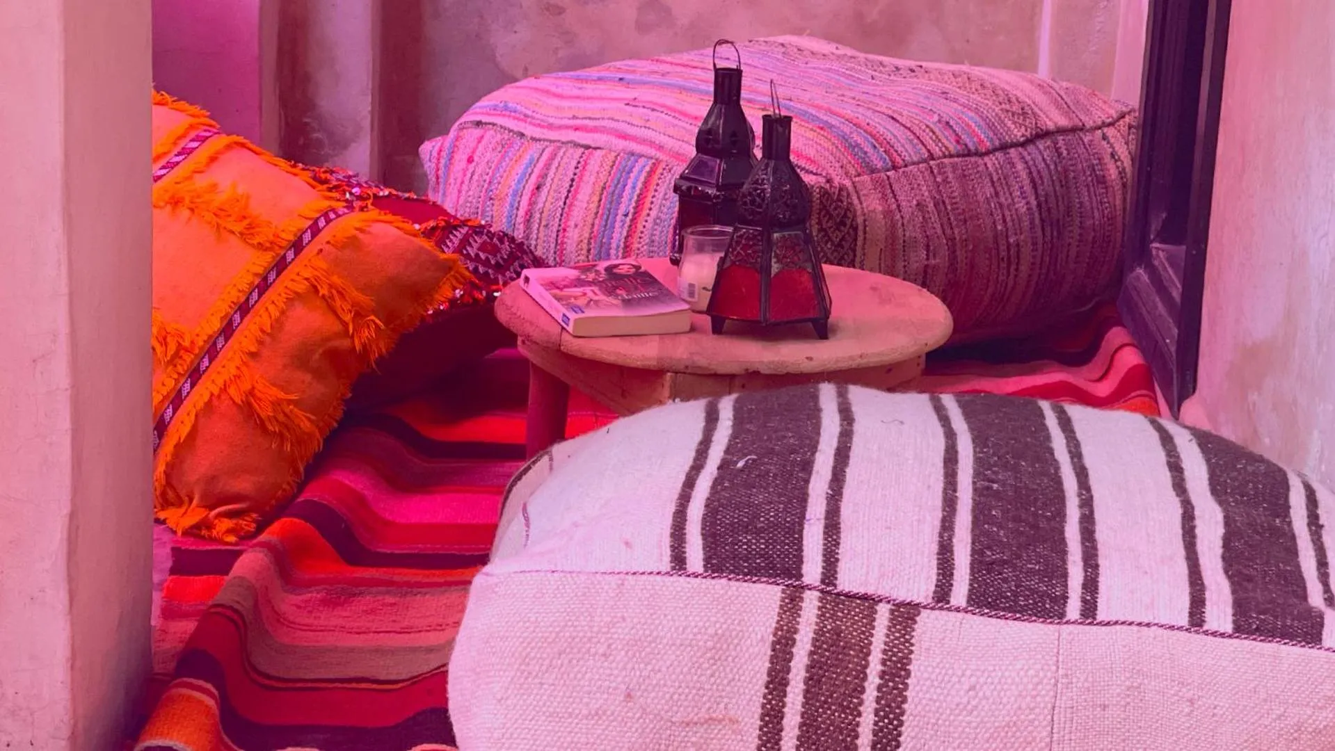 Photo of the whole room, Bed in Riad Pourpre Medina