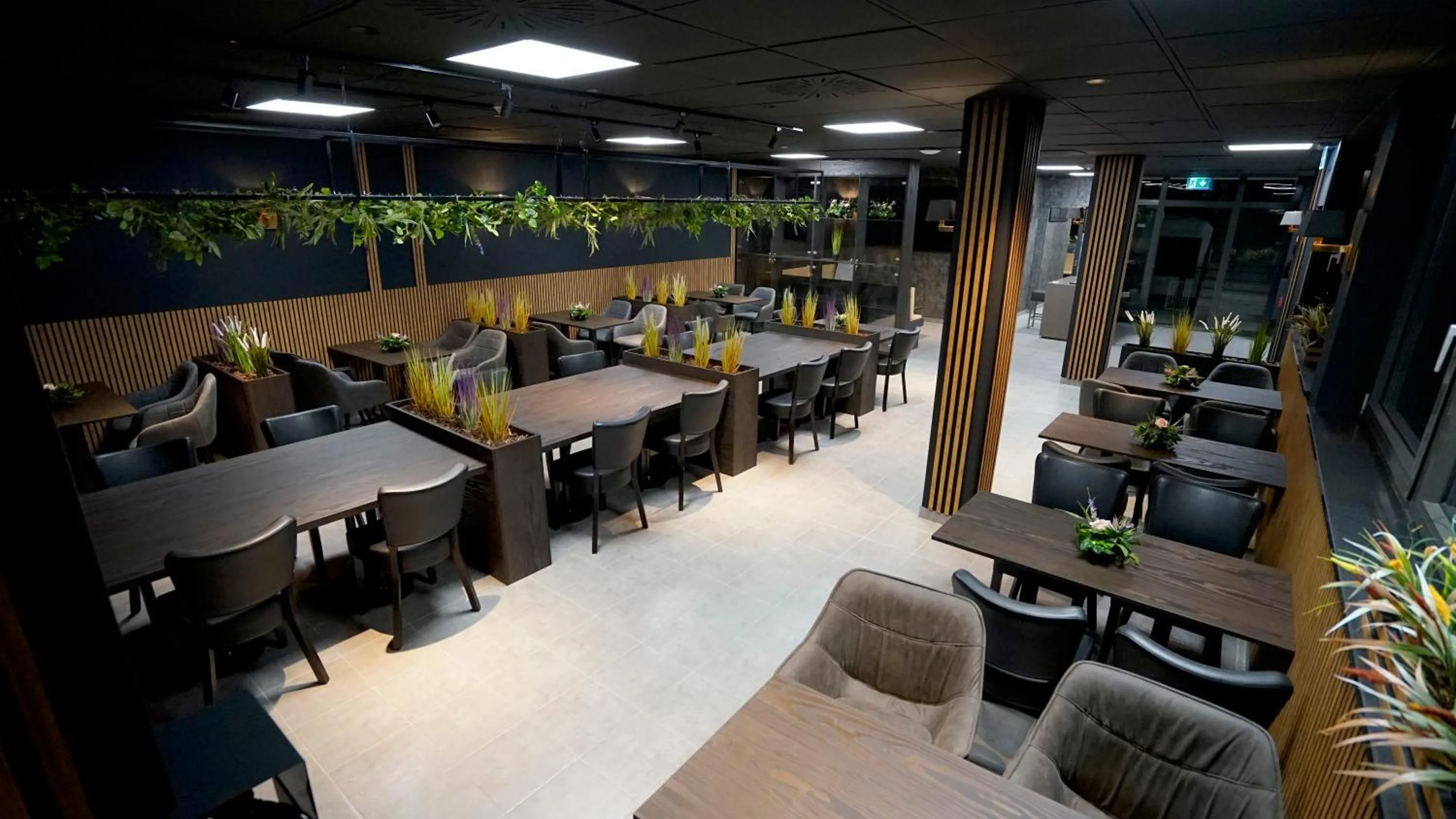 Restaurant/places to eat in TIBET HOTEL am Airport Düsseldorf-Ratingen