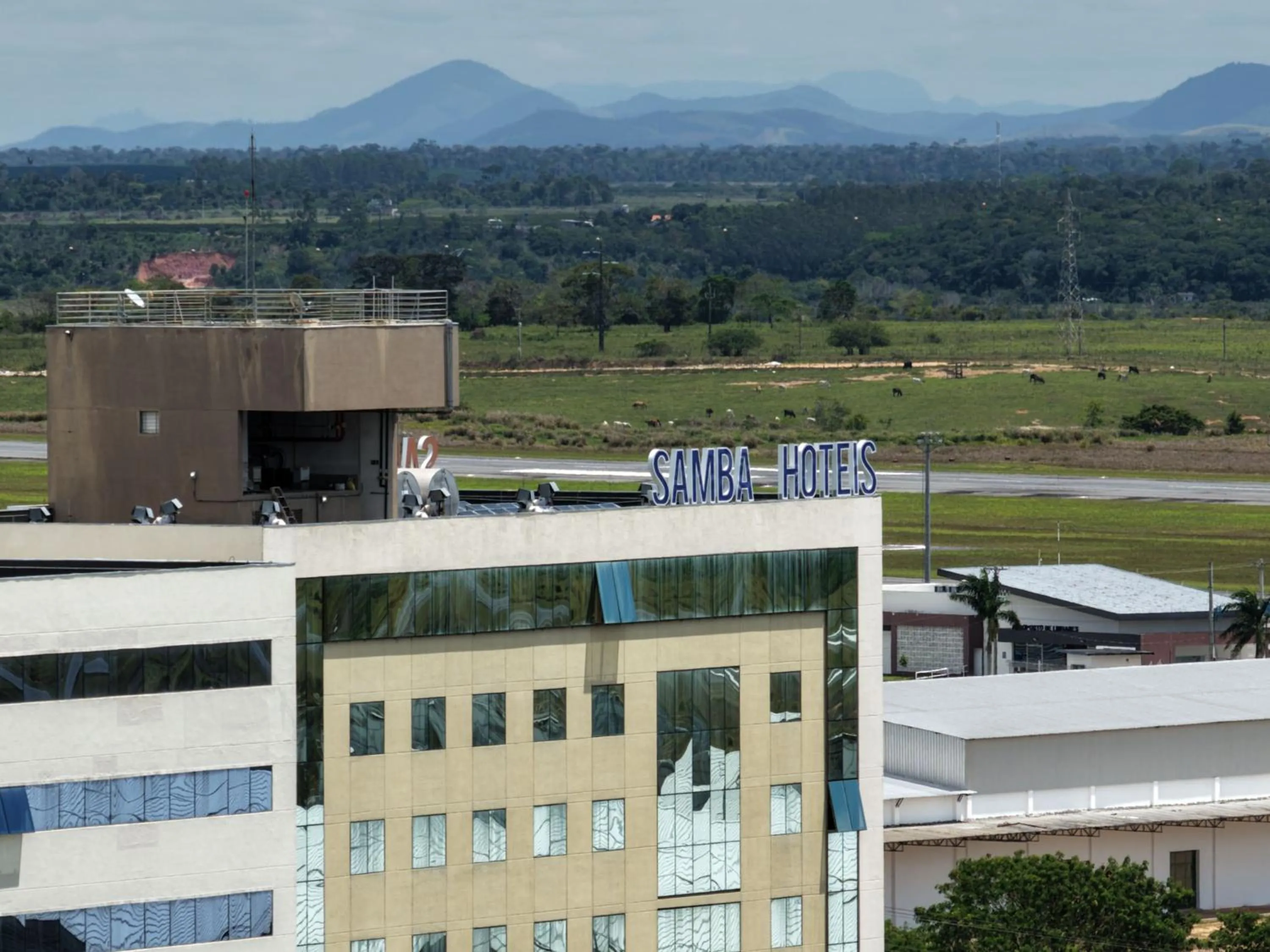 Property building in Samba Linhares