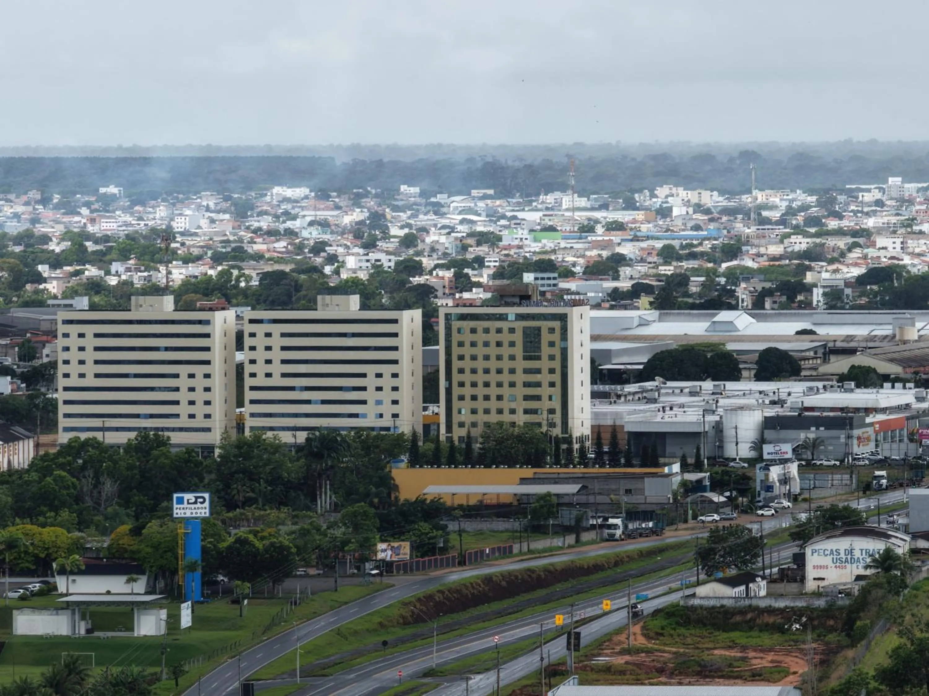 Property building in Samba Linhares
