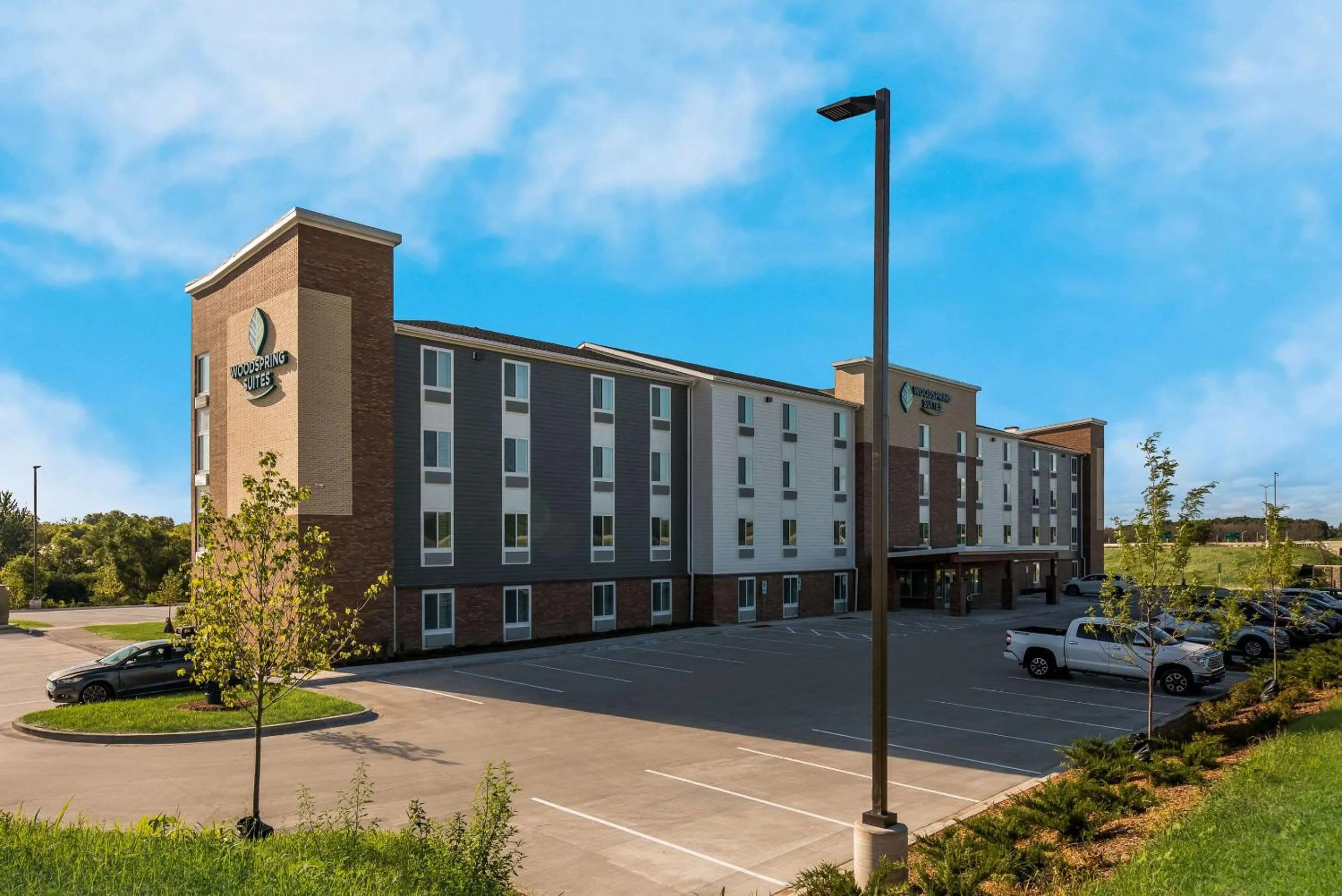 WoodSpring Suites Milwaukee - Menomonee Falls