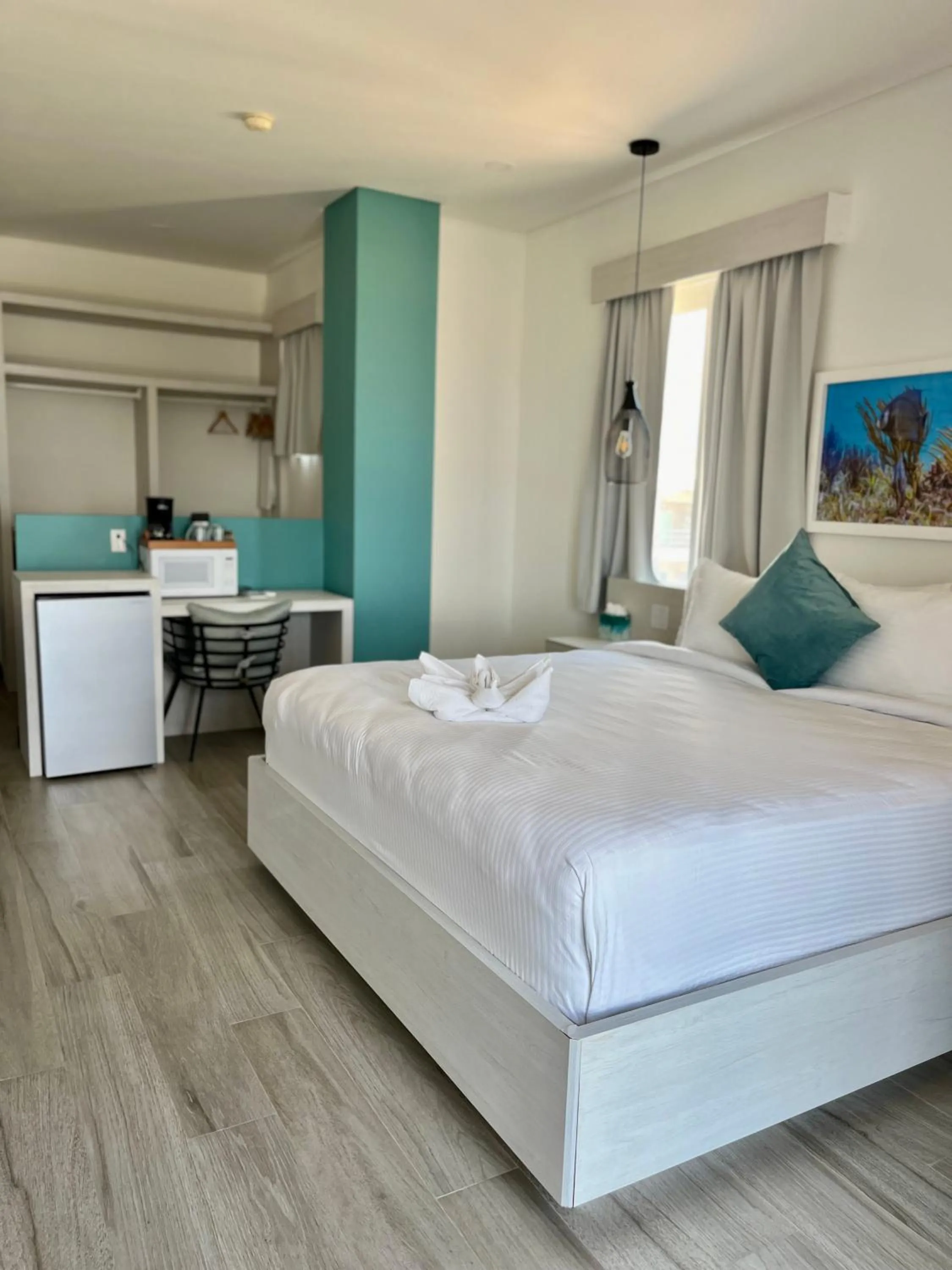 Bed in The Watermark Hotel