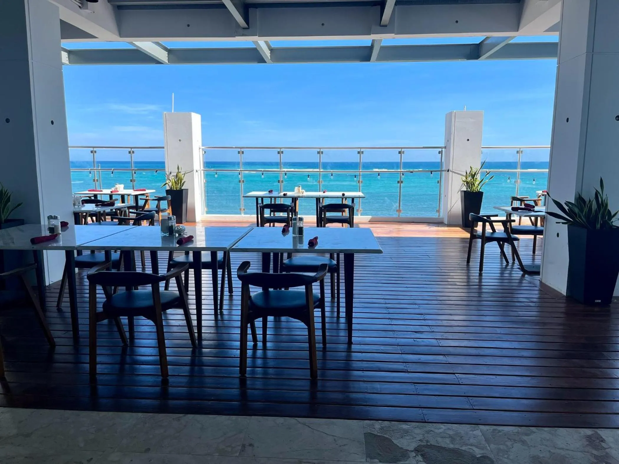 Restaurant/places to eat in The Watermark Hotel