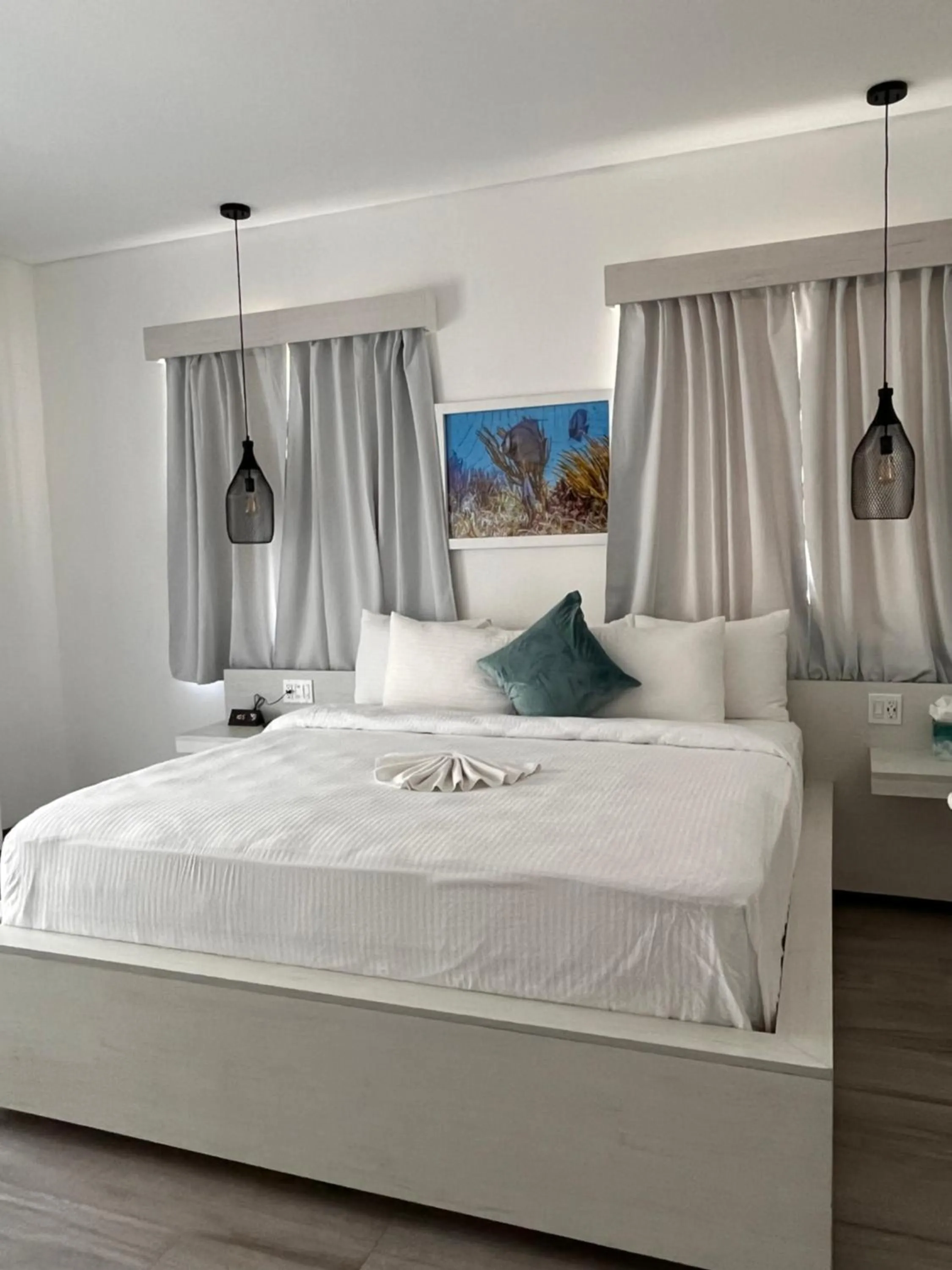 Bed in The Watermark Hotel