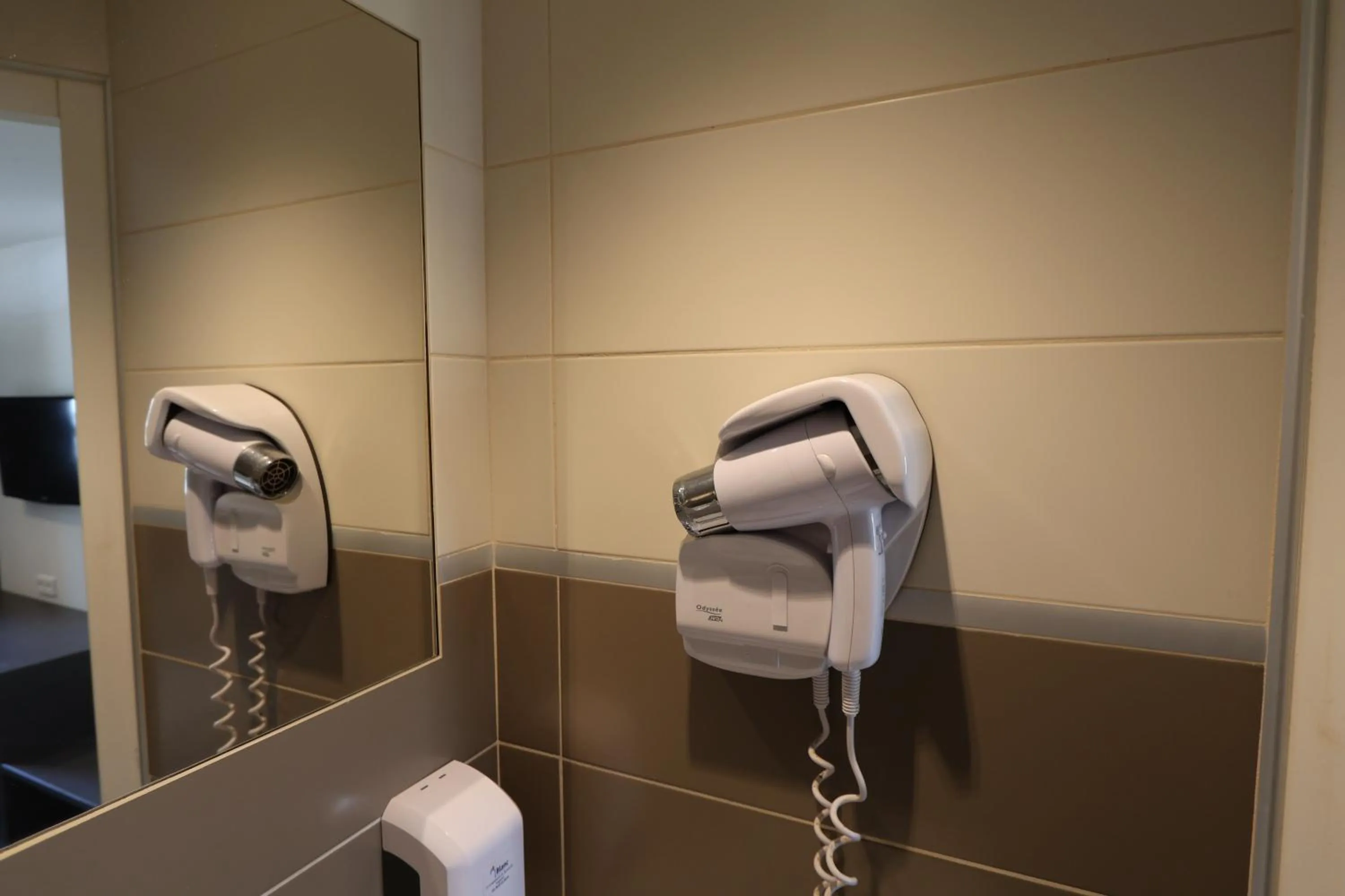 Bathroom in Brit Hotel Montpellier Euromédecine