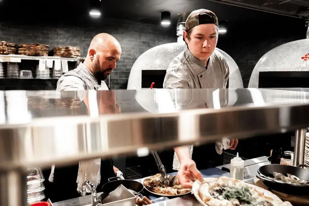 Restaurant/places to eat in Hotel Manteo, Trademark Collection by Wyndham Restaurant/places to eat in Hotel Manteo, Trademark Collection by Wyndham