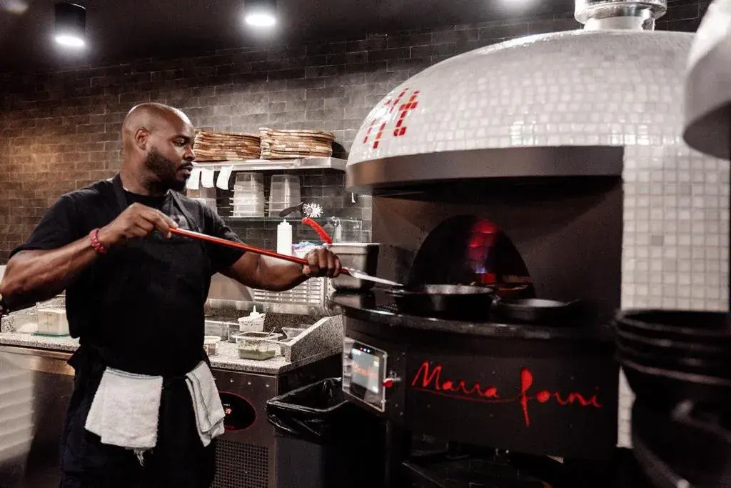 Restaurant/places to eat in Hotel Manteo, Trademark Collection by Wyndham Restaurant/places to eat in Hotel Manteo, Trademark Collection by Wyndham